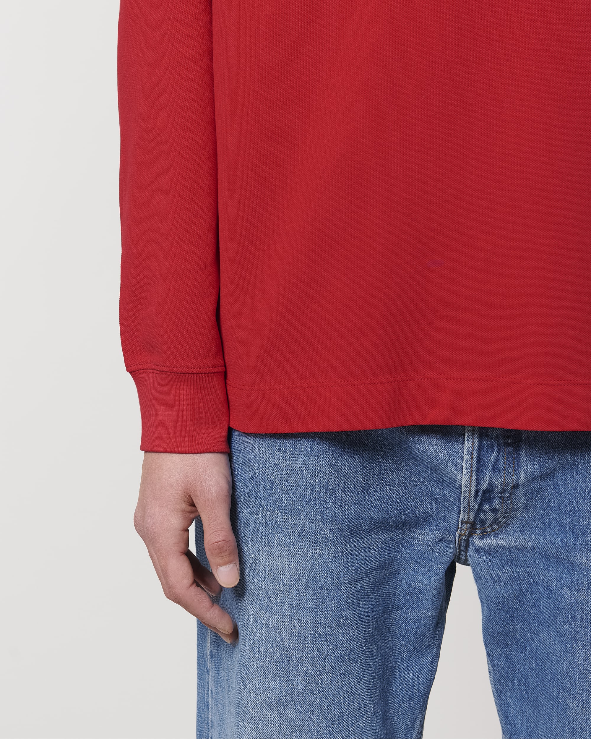 Red SFD1_STPU332_C004.jpg