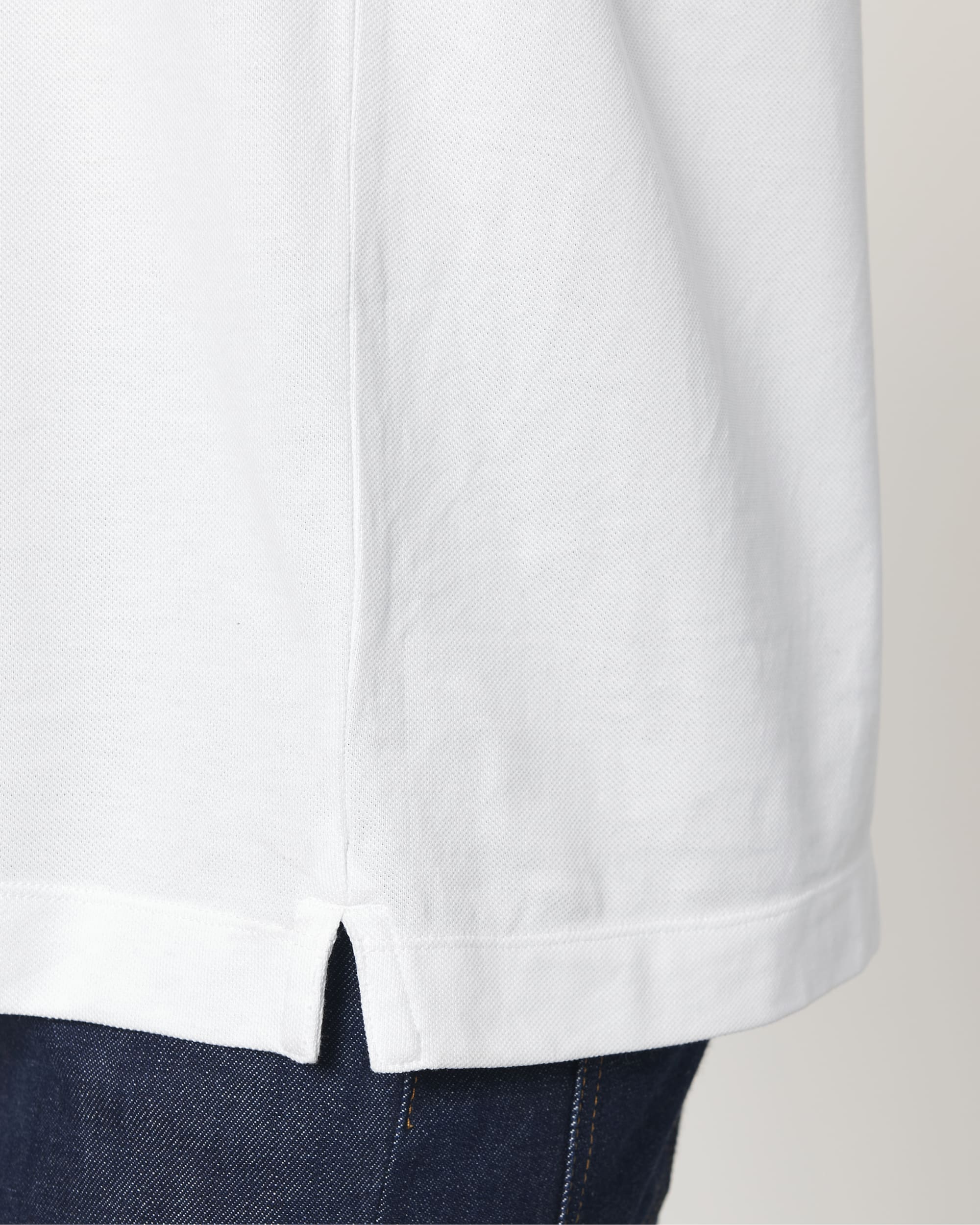 White SFD2_STPU331_C001.jpg