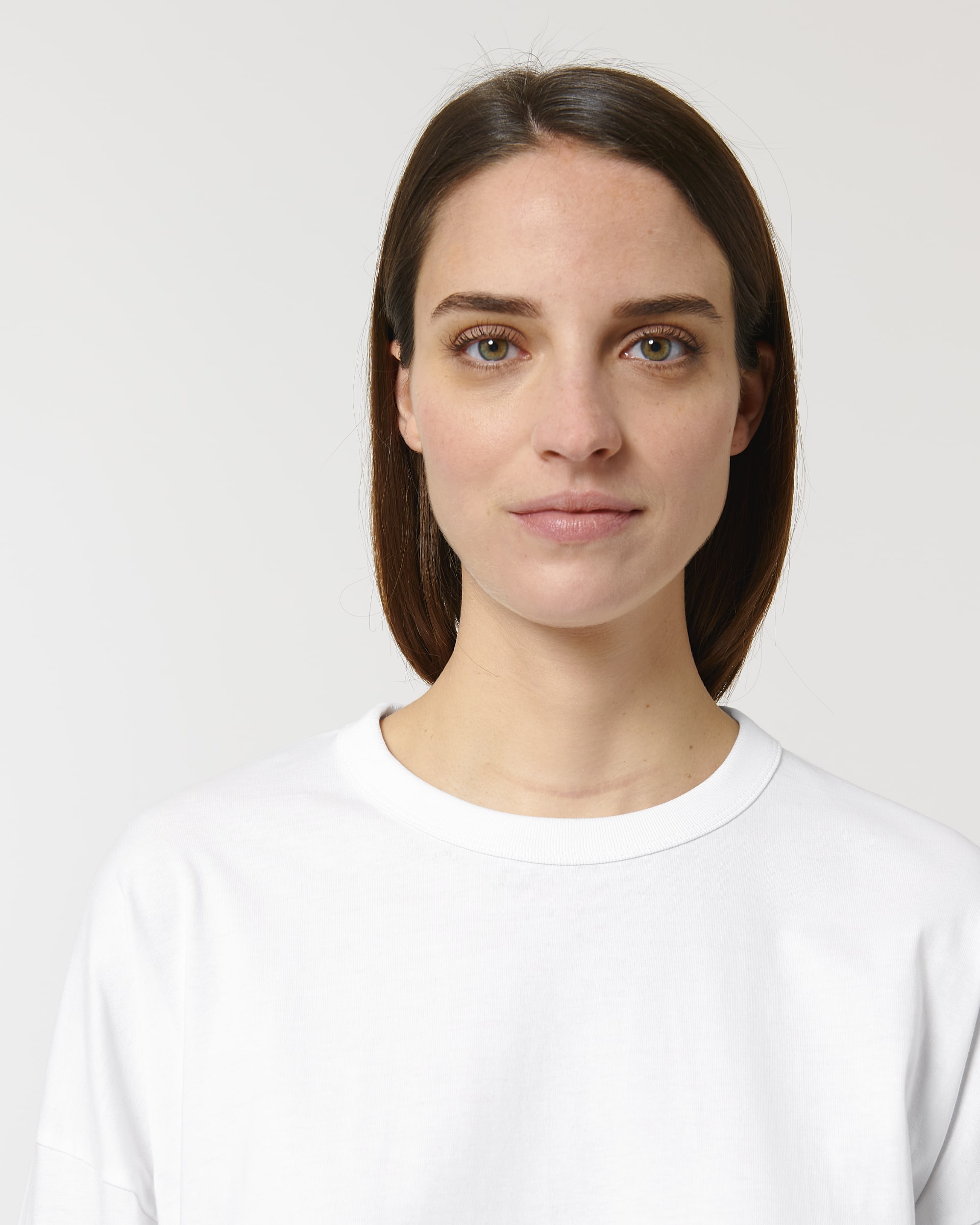 White SFD5_STTU790_C001.jpg