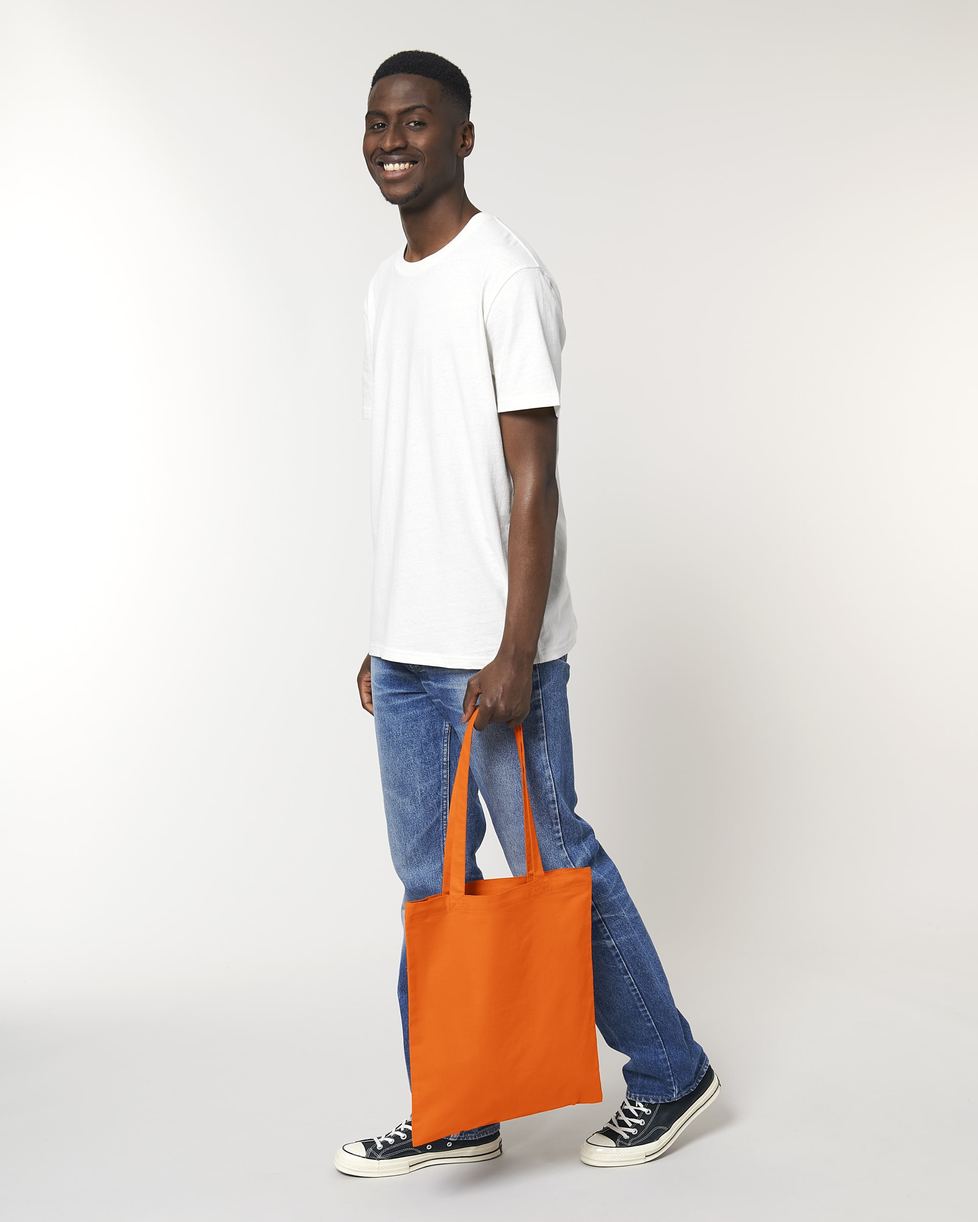 Bright Orange SFM0_STAU773_C013.jpg