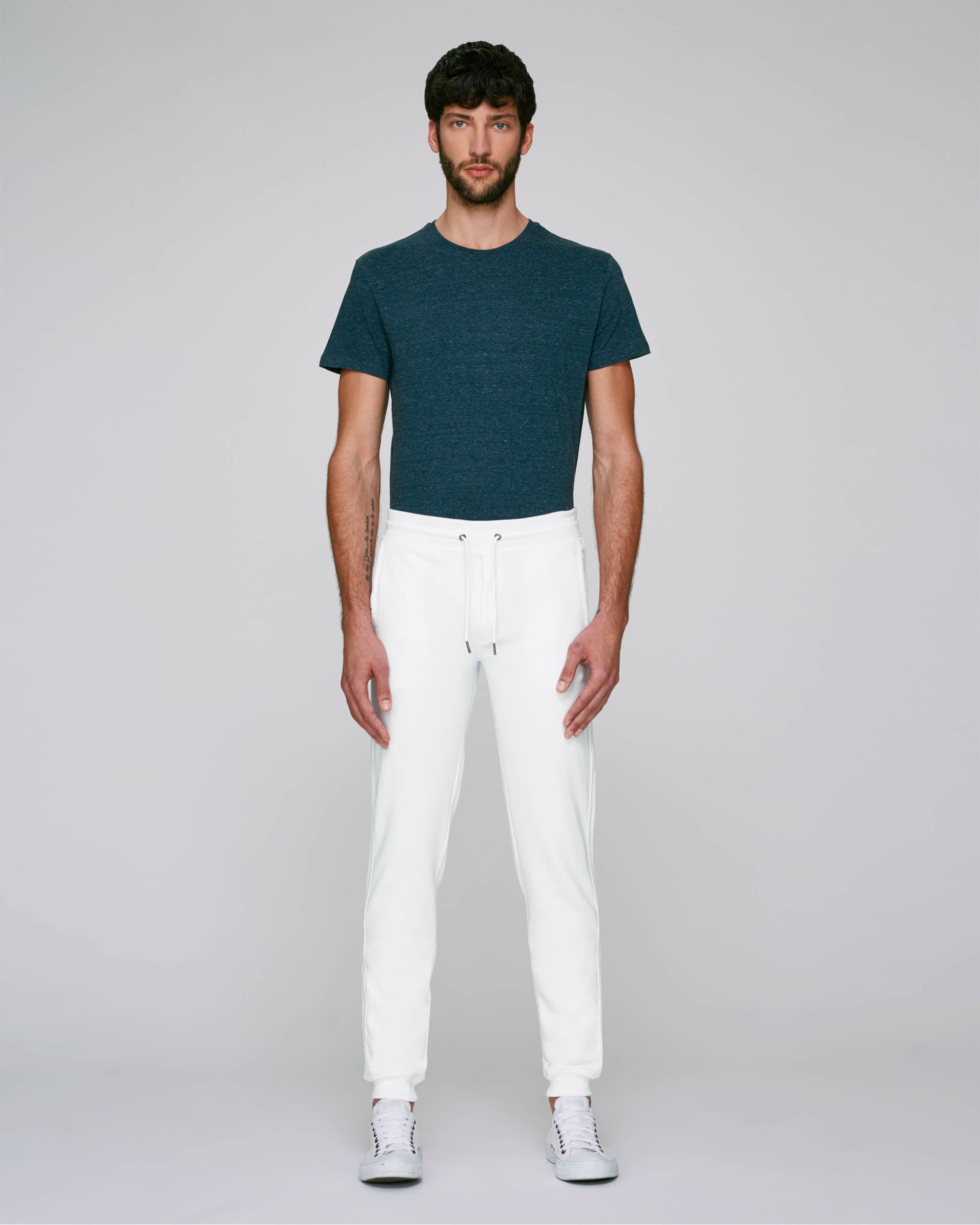 White SFM0_STBM519_C001.jpg