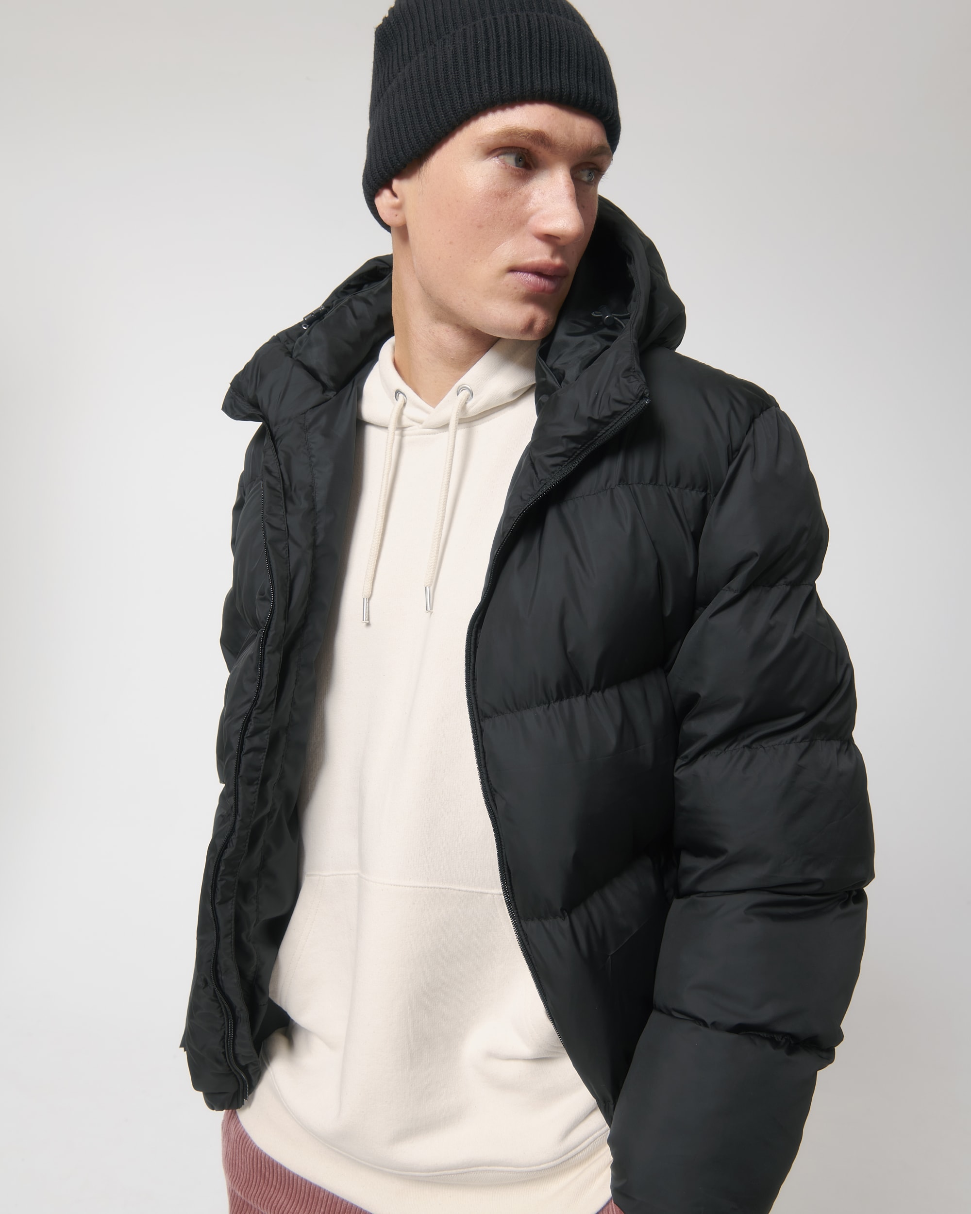 Black SFM0_STJU840_C002.jpg