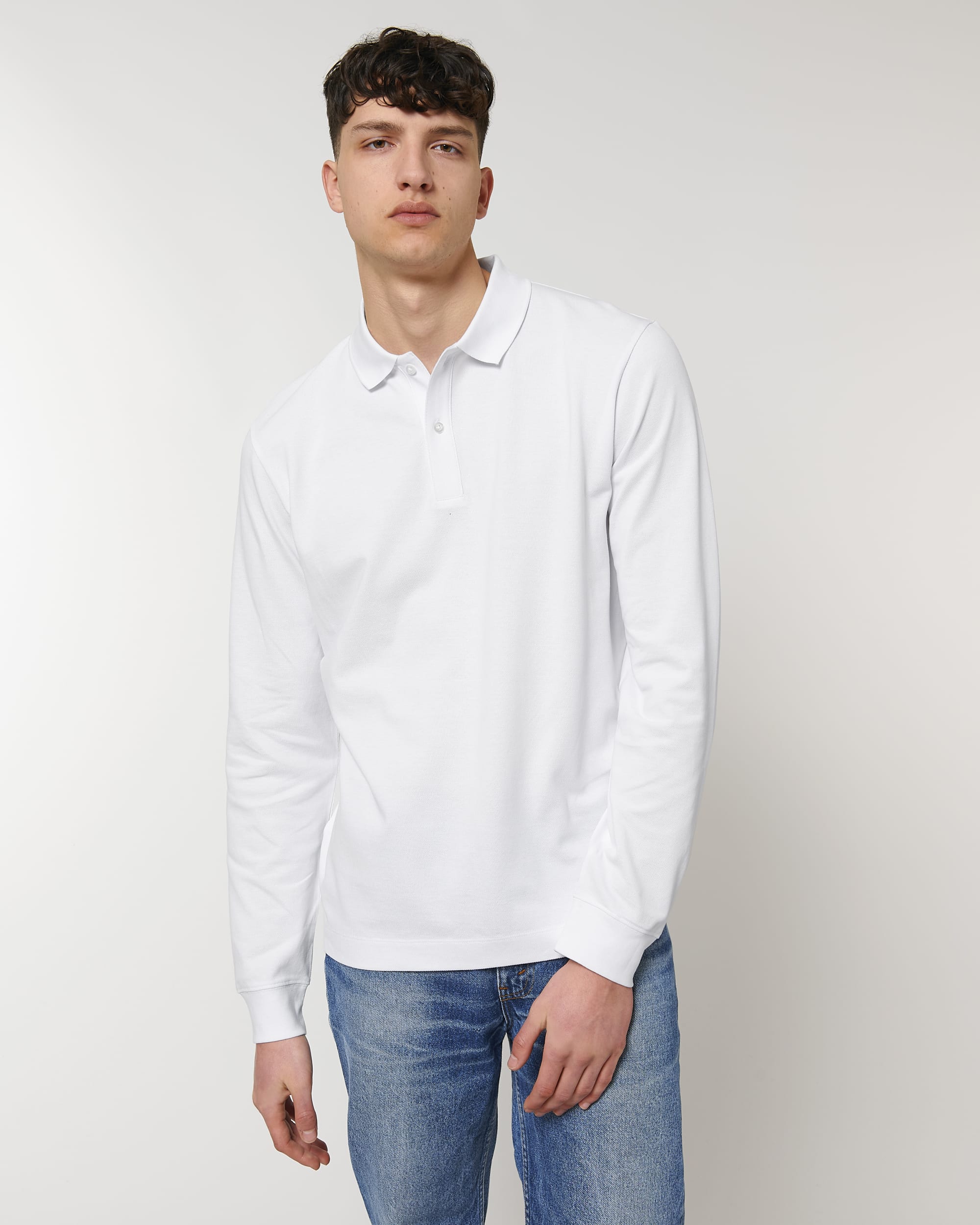White SFM0_STPU332_C001.jpg
