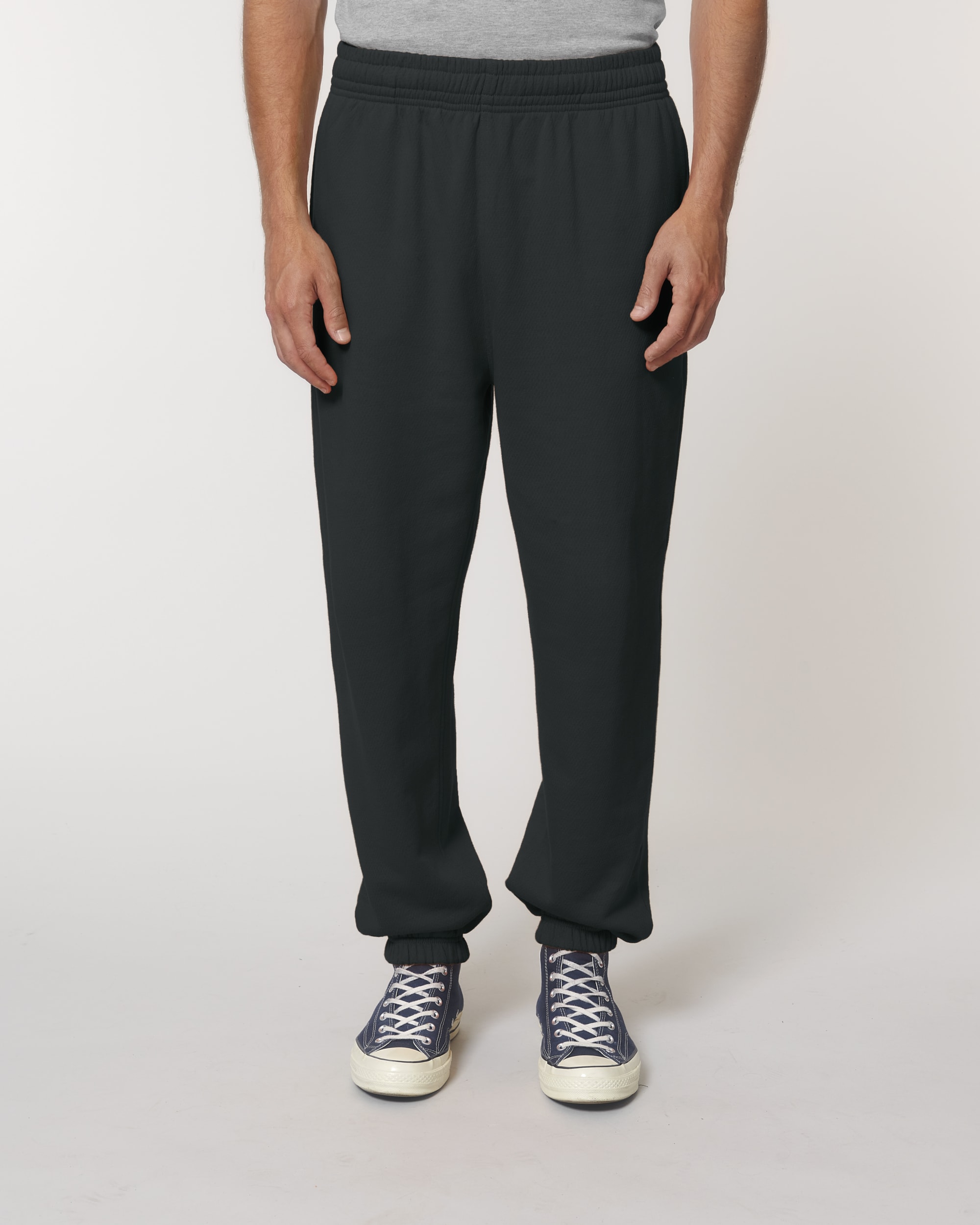 Black SFM1_STBU588_C002.jpg