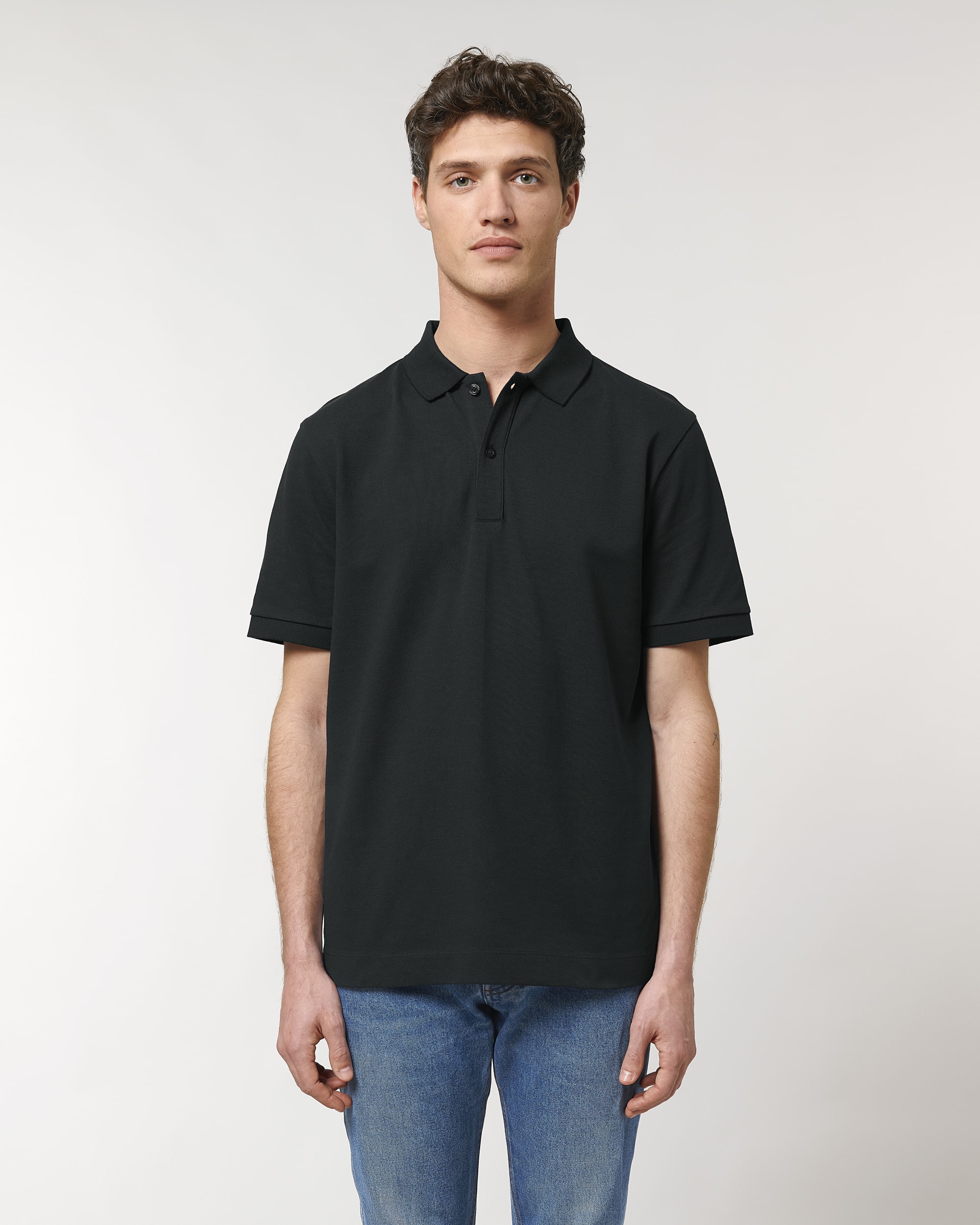 Black SFM1_STPU331_C002.jpg