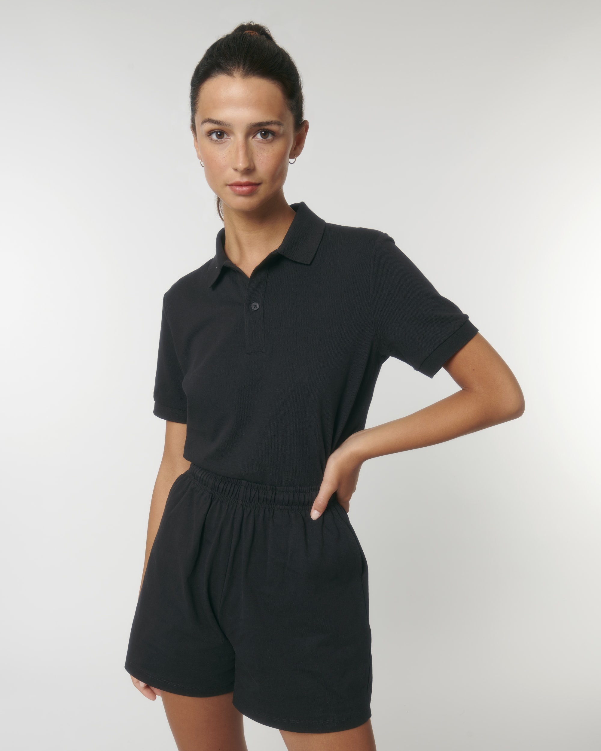 Black SFM5_STBU070_C002.jpg