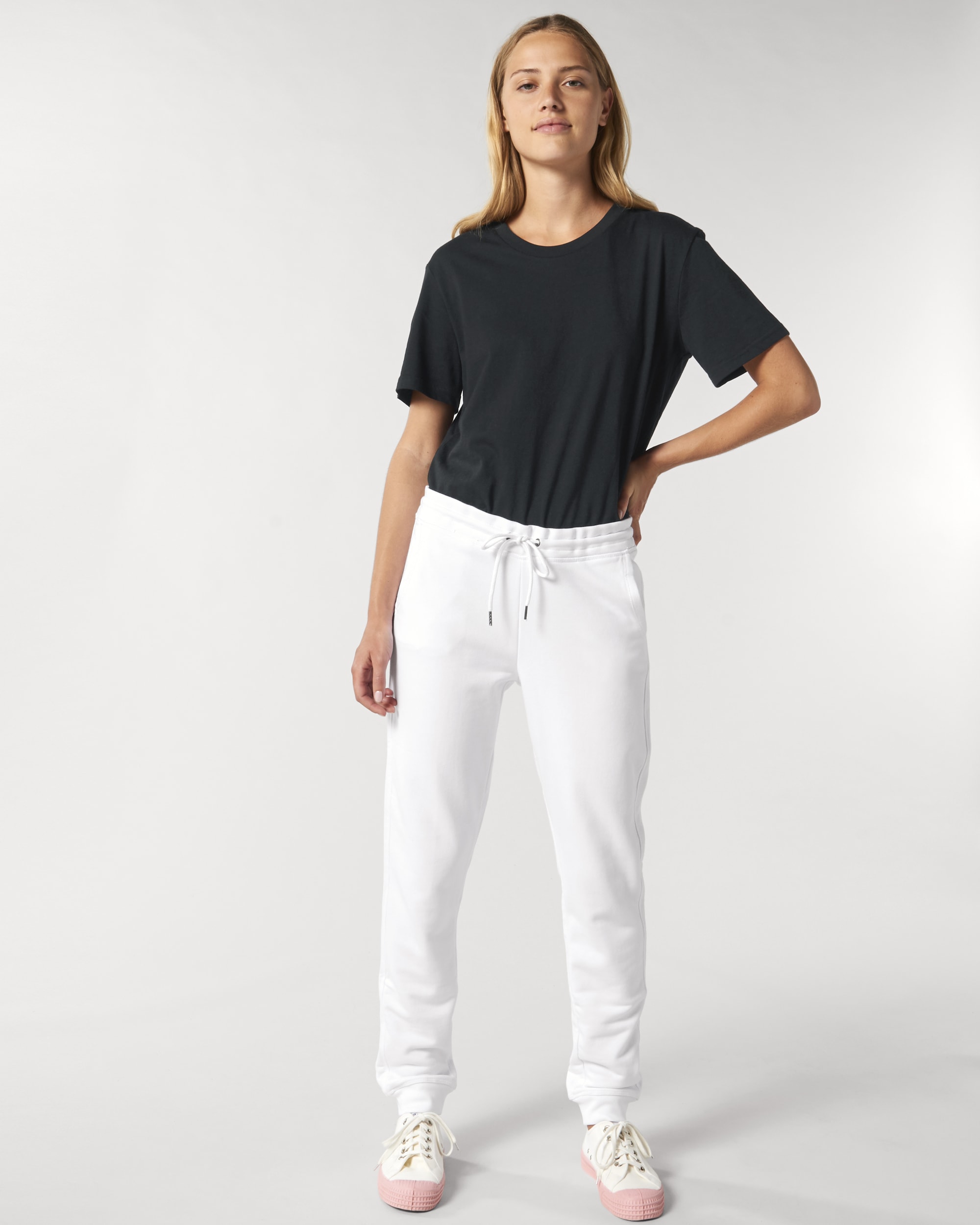 White SFM5_STBW129_C001.jpg