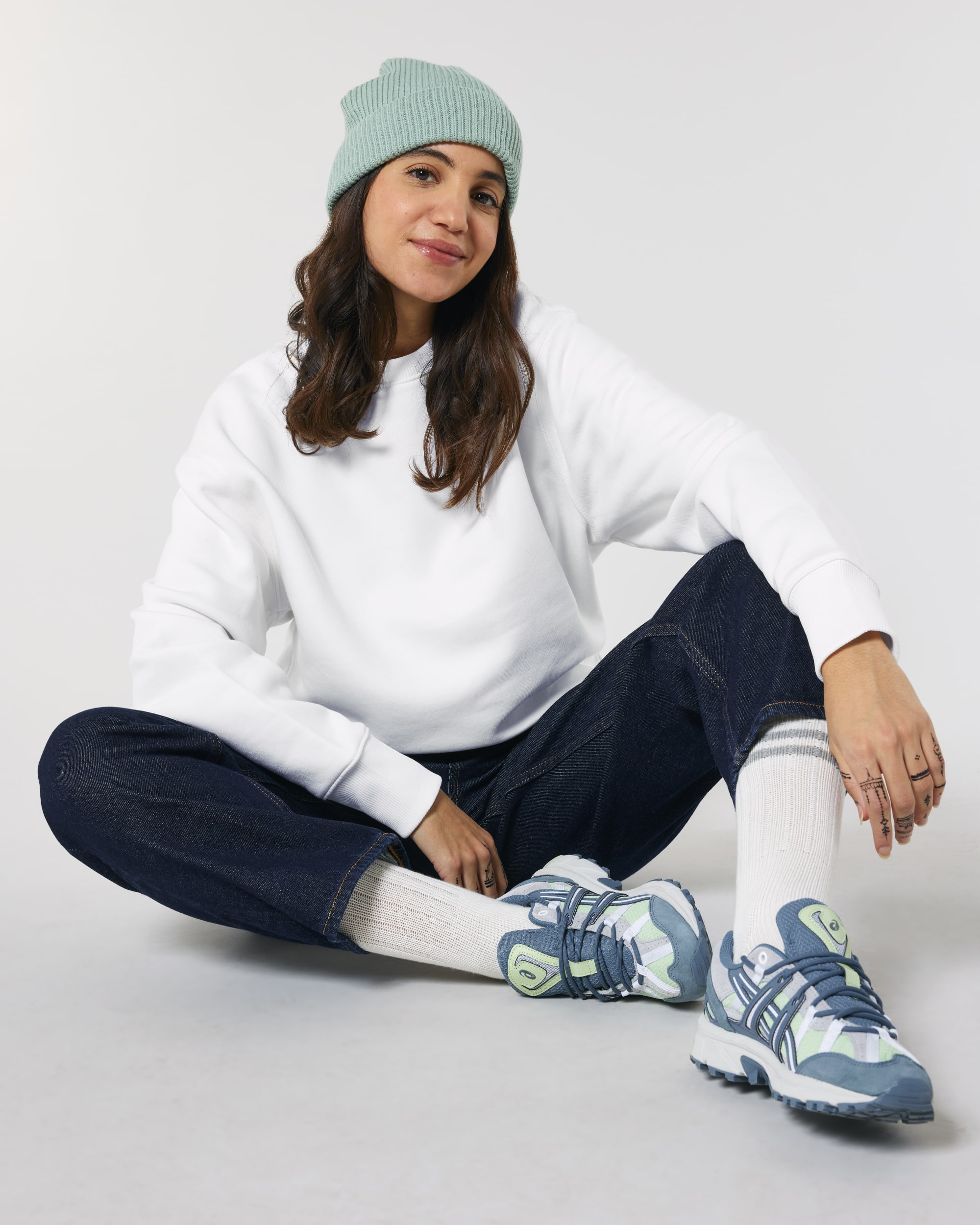 White SFM5_STSU857_C001.jpg