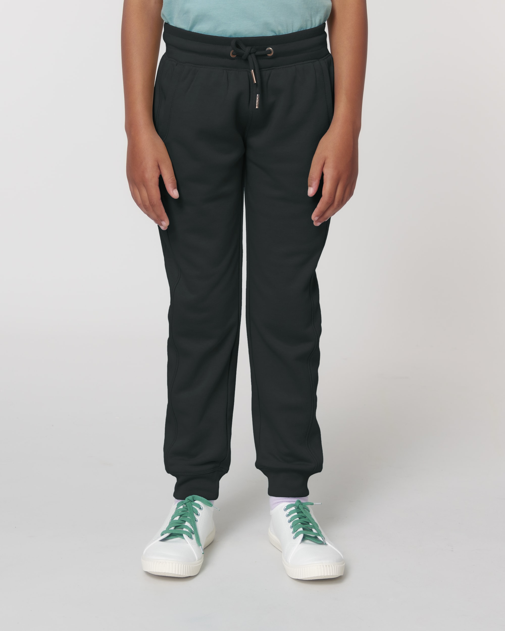 Black SFM6_STBK910_C002.jpg