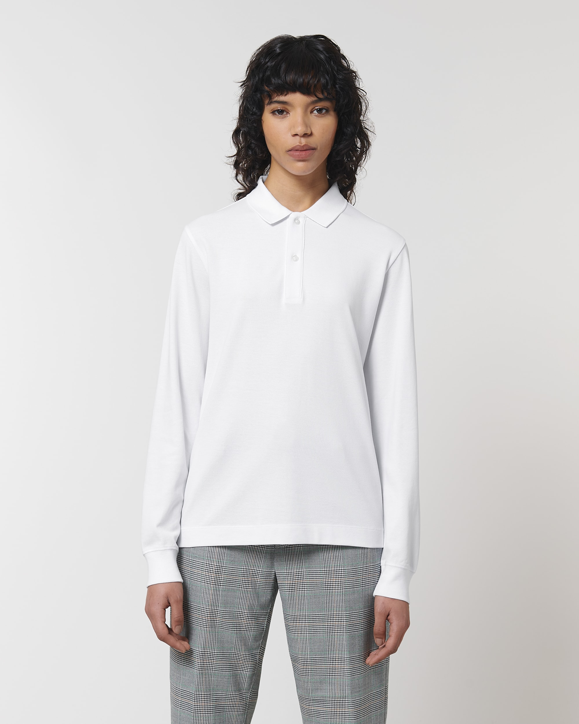 White SFM6_STPU332_C001.jpg