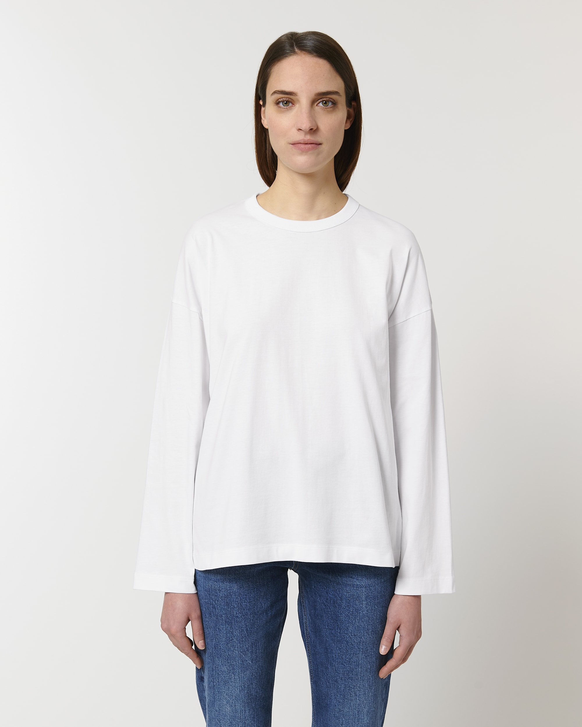 White SFM6_STTU790_C001.jpg