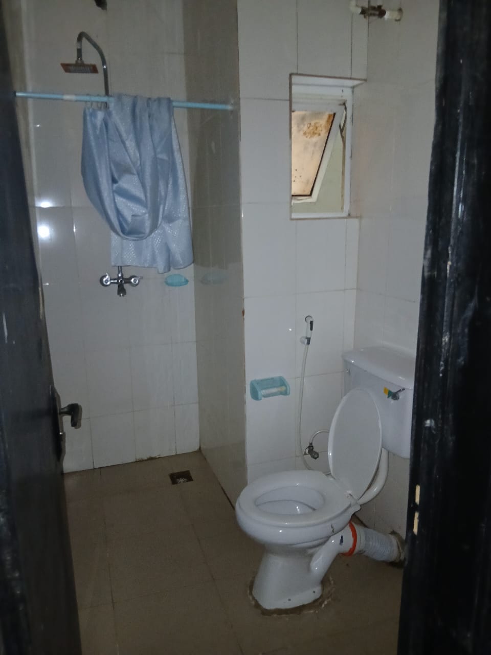 Single (Under Grad) image 7