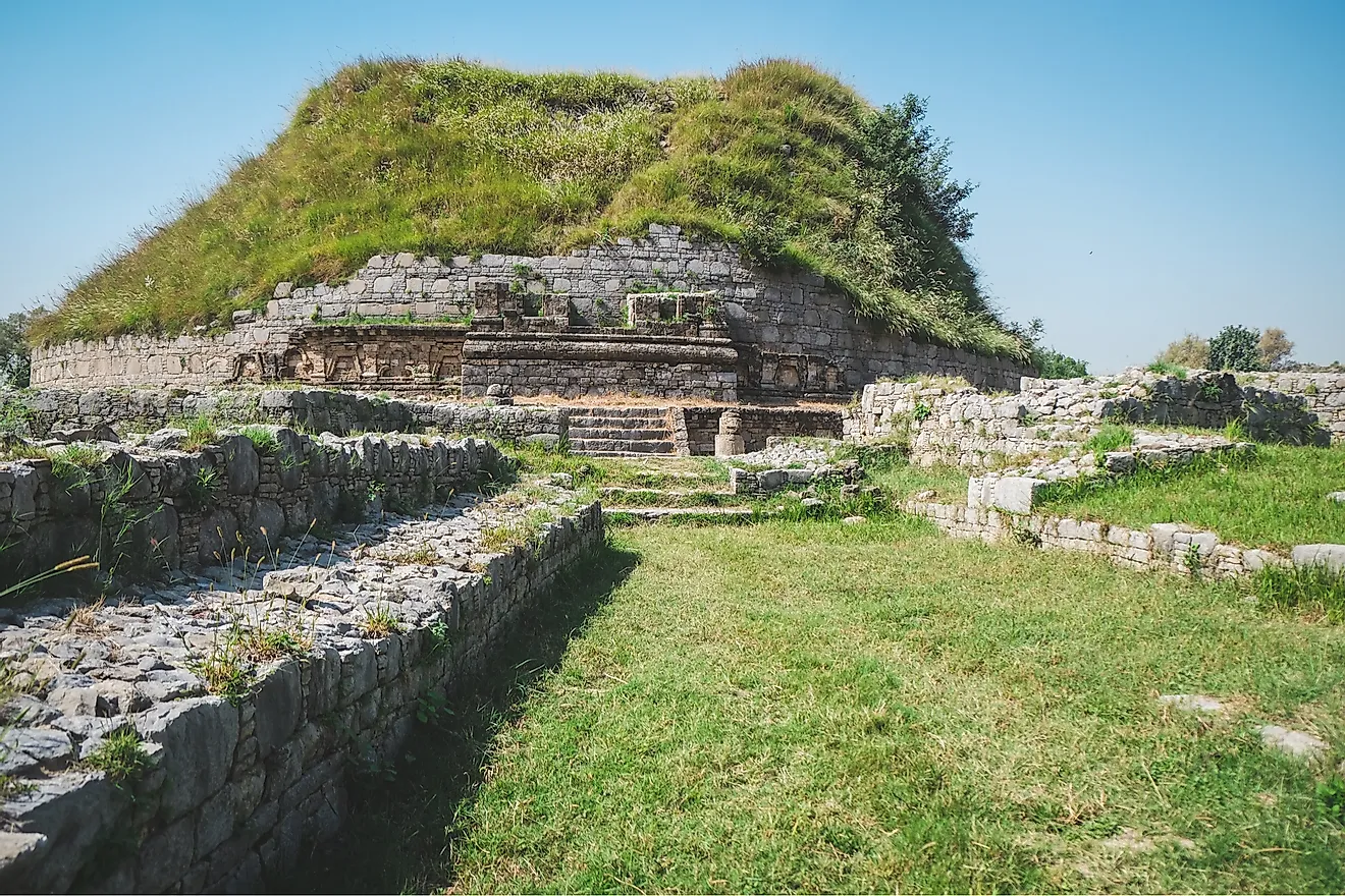 essay on historical places in pakistan