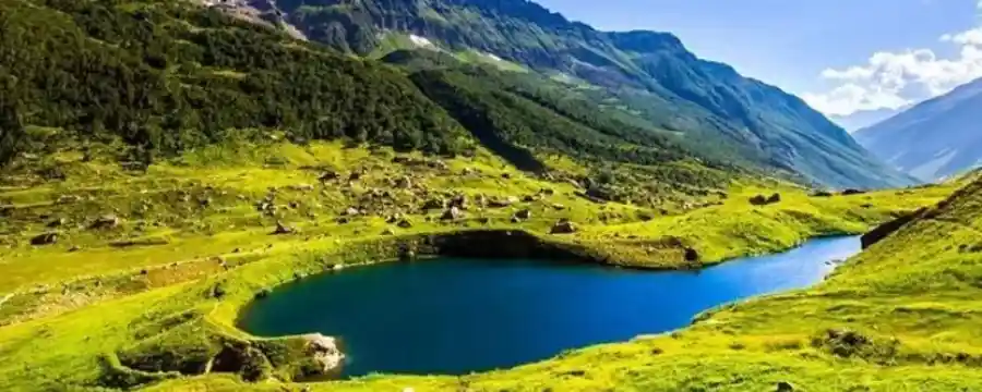 Top 8 Most Beautiful Lakes in Azad Kashmir