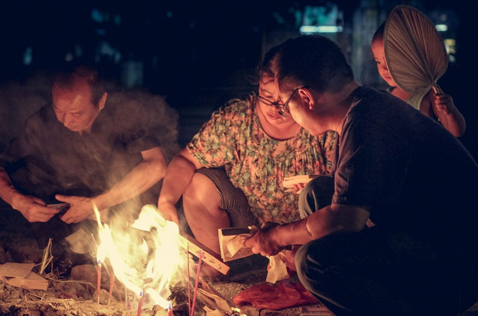 Why Vietnamese Burn Hell Money On Eve Of Lunar New Year