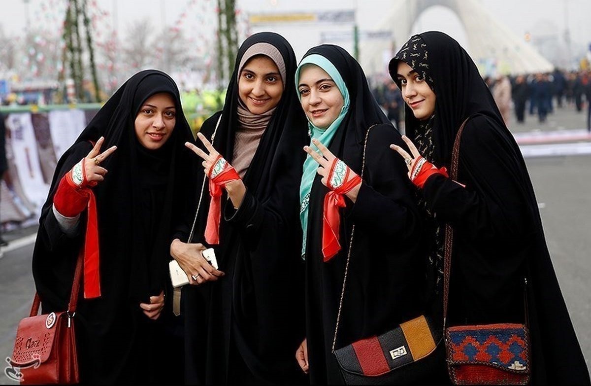What to wear when visiting Iran . Iran women dress code with