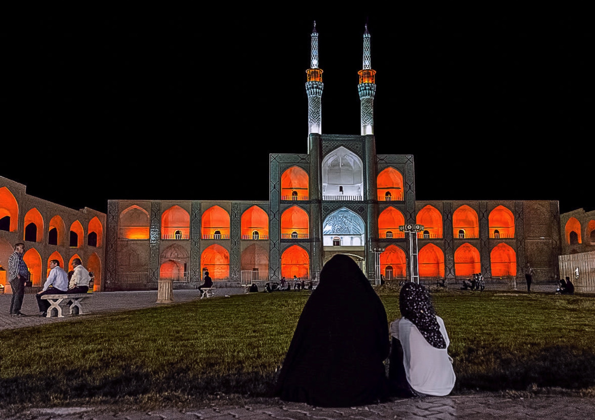 amir chakhmaq square yazd photo