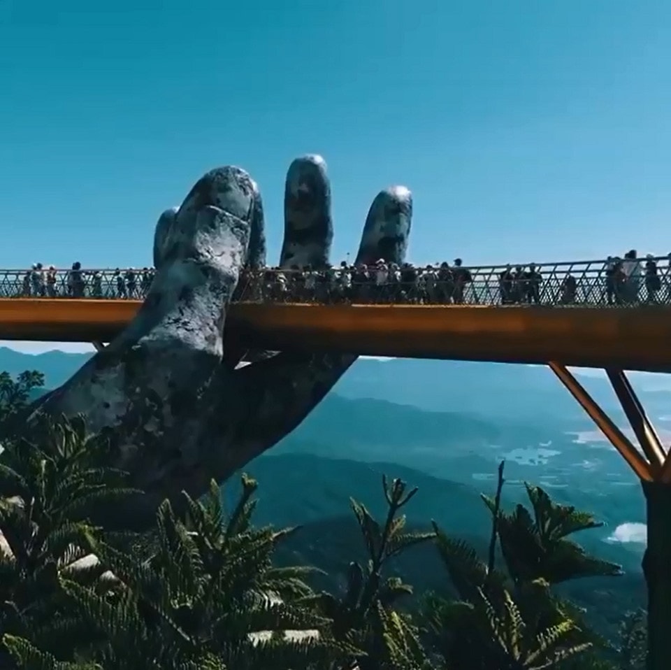 pictures of golden bridge ba na hilla danang vietnam