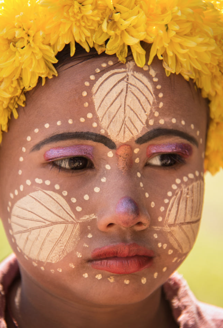 Beauty secrets by applying thanaka powder on the skin