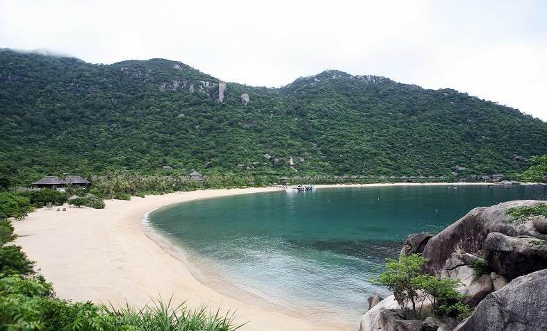 ninh van bay Nha Trang island