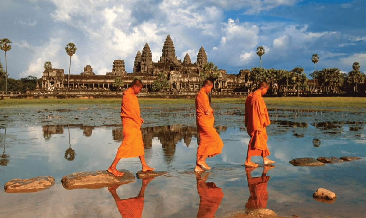 happy Angkor Wat tours