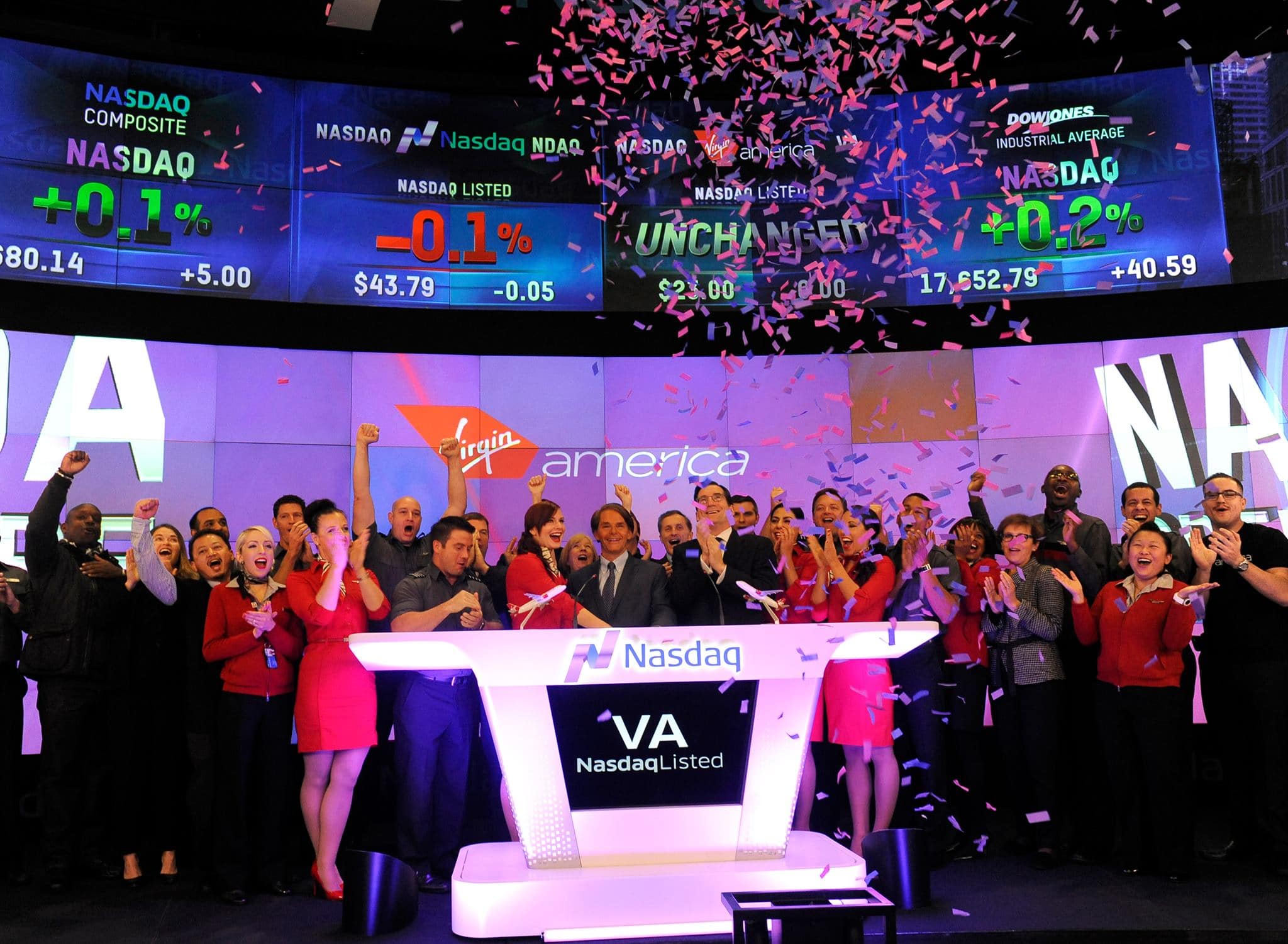 An image of the Virgin America team when listing on the stock exchange