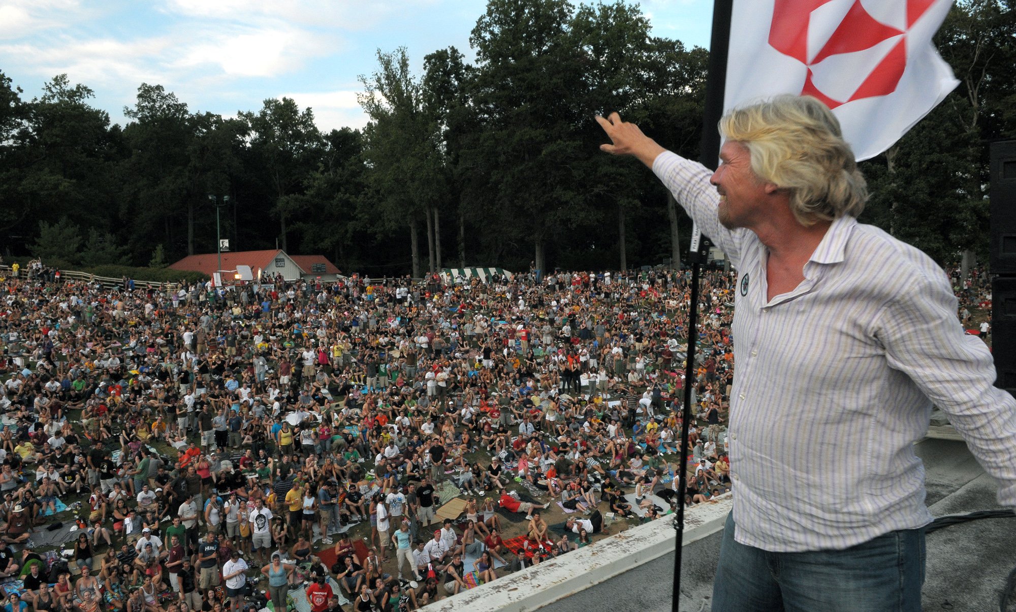 Richard waves to crowd at Free Festival