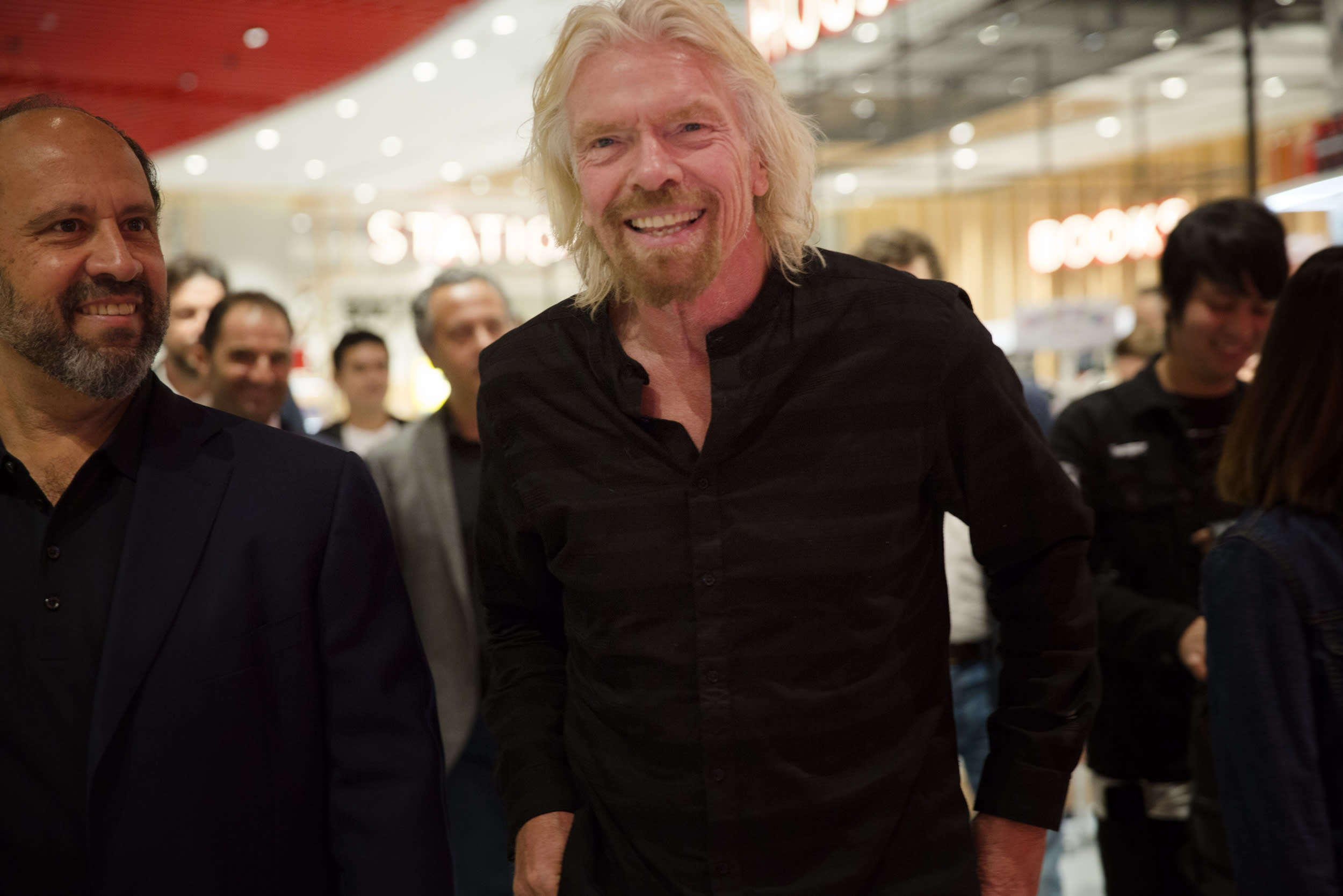 Dubai 2019 - Virgin Megastores - Richard visit Dubai 2019 - Virgin Megastores - Richard visit