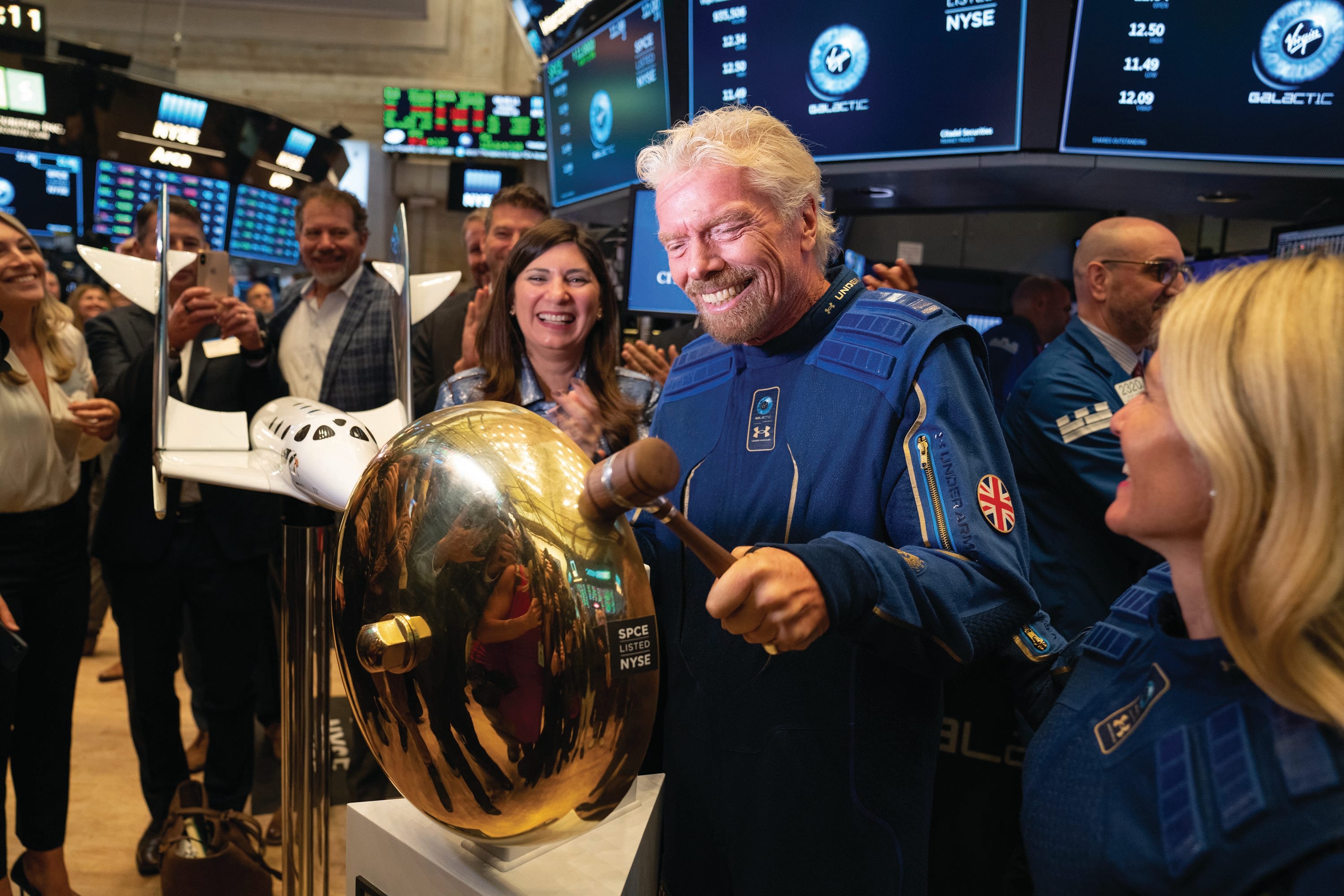 Richard Branson ringing the bell Richard Branson ringing the bell