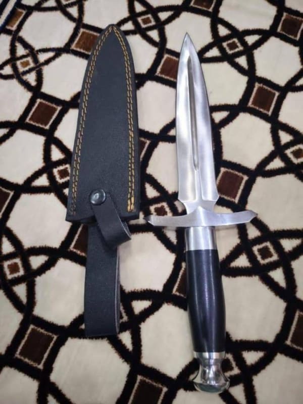 Razor-Sharp Combat knife vol 3