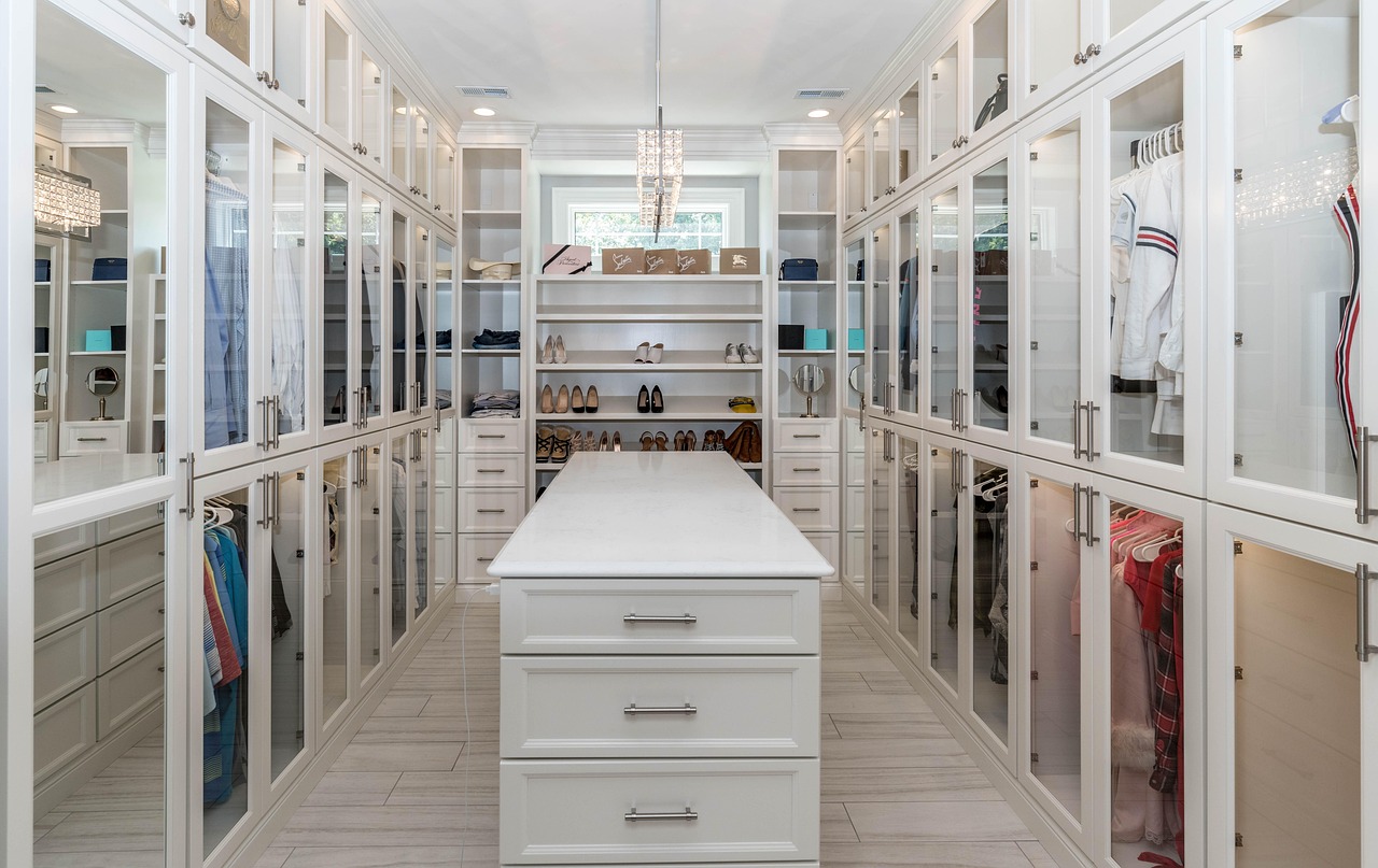 7 Tips To Design A Custom Closet