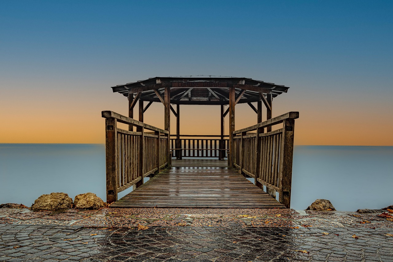 3 Benefits of Having a Deck