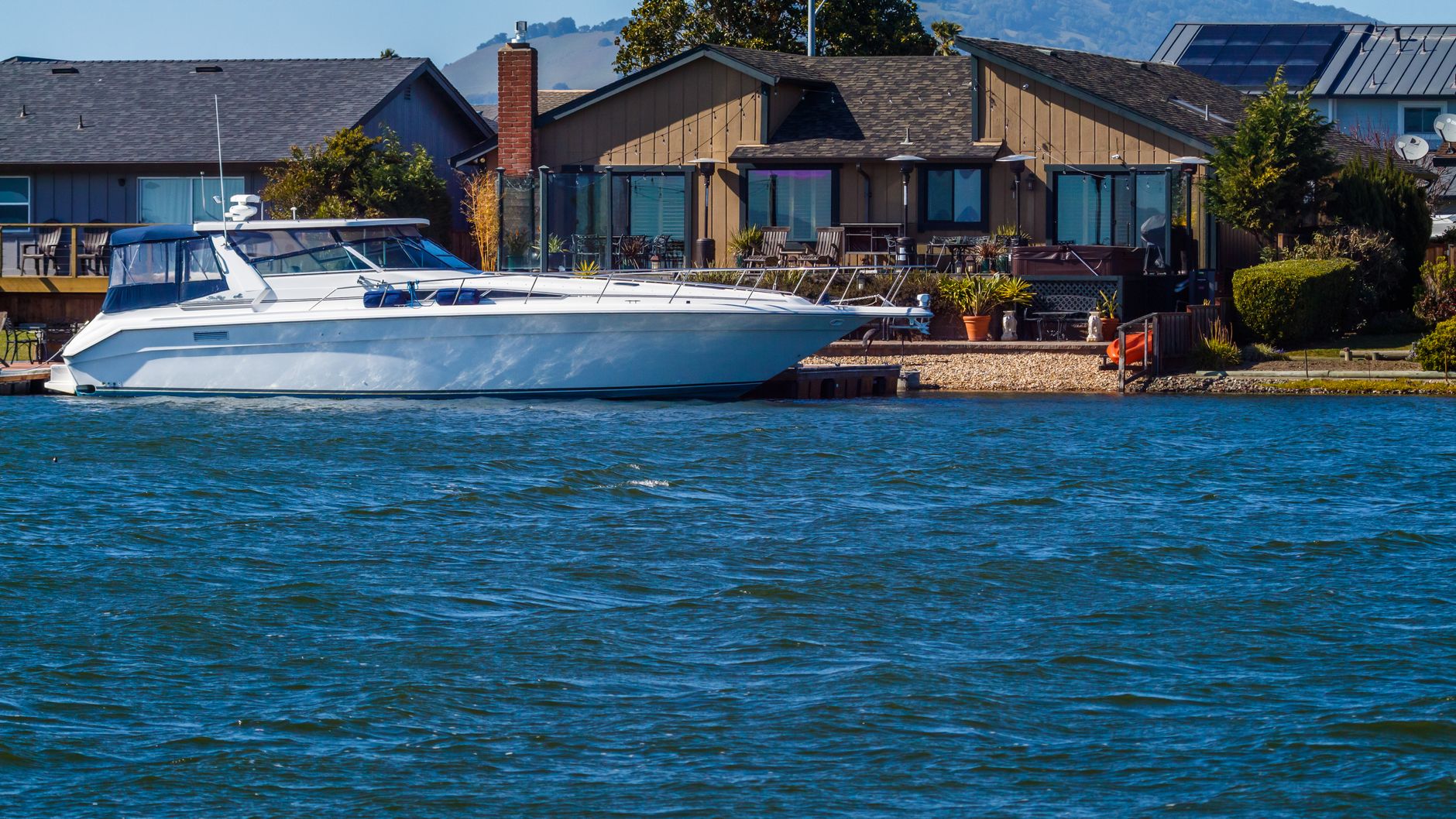 Tips When Buying Waterfront Homes