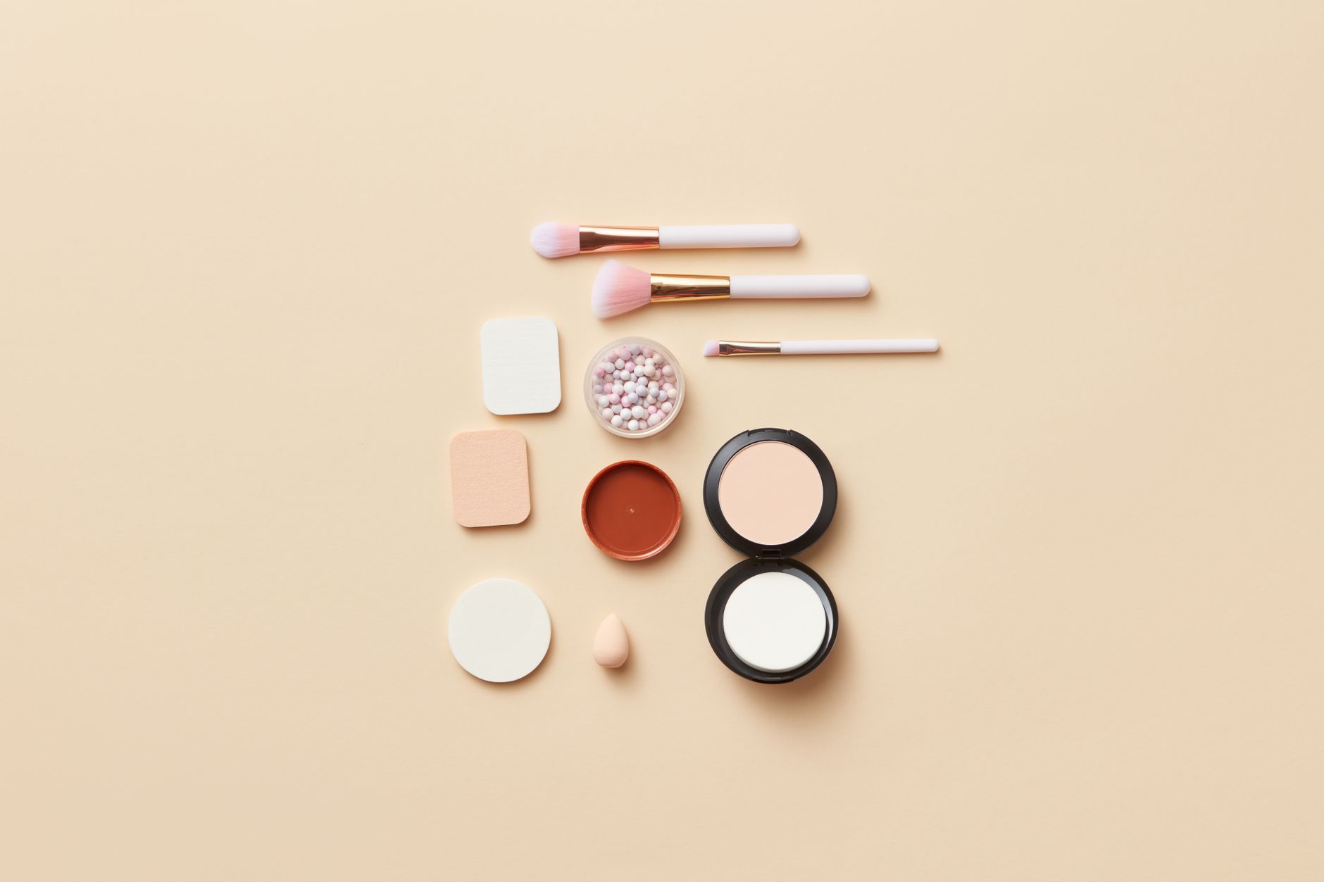 Makeup Artists Pick Best Setting Powders for Mature Skin