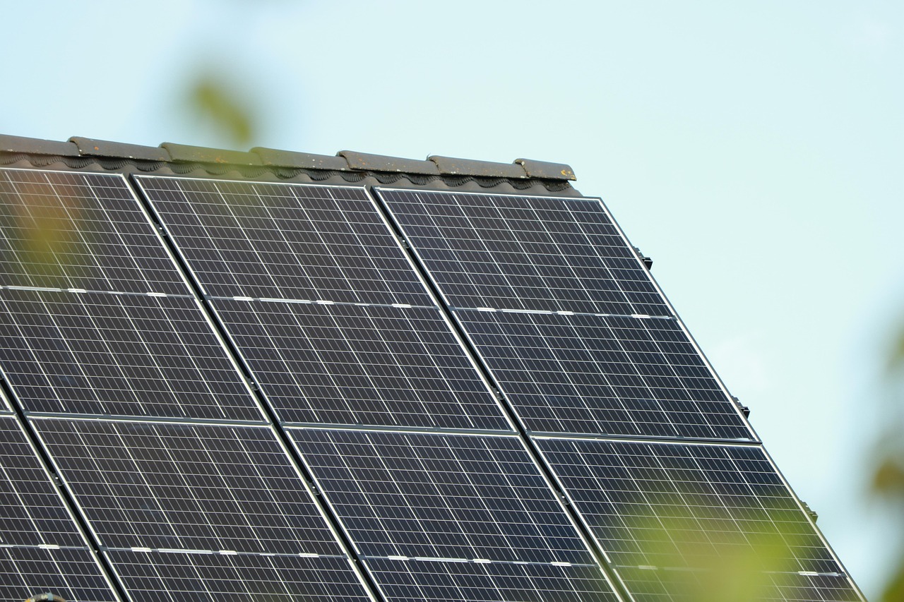 The Crucial Benefits of Solar Panel Maintenance in Florida