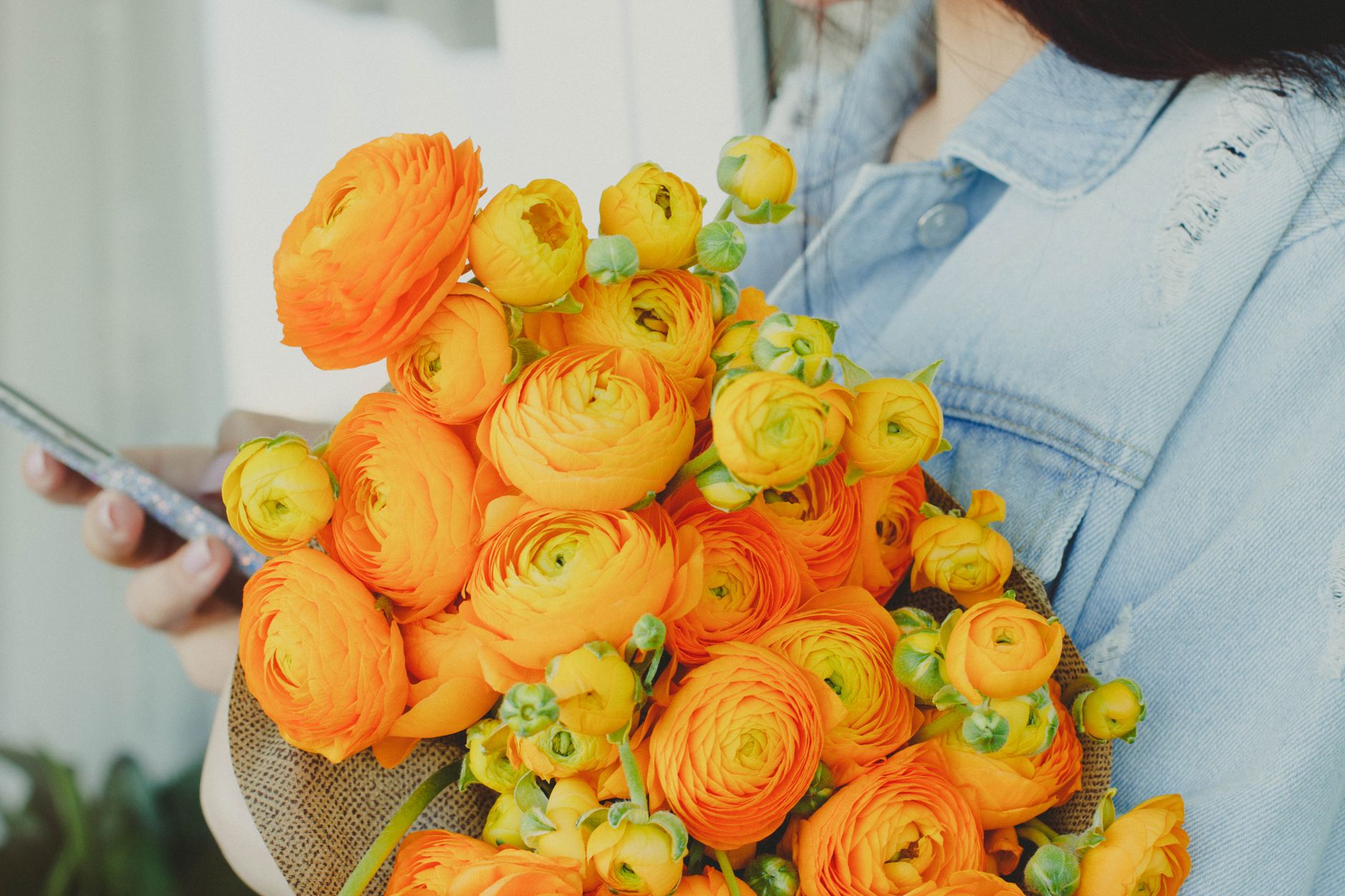 List Some Astonishing Blooms Availing In Online Flower Delivery