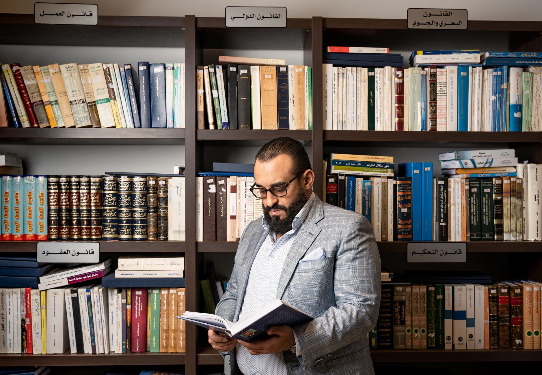 Beyond My Own Bookshelf: The Surprising Struggle of a Professional Declutterer