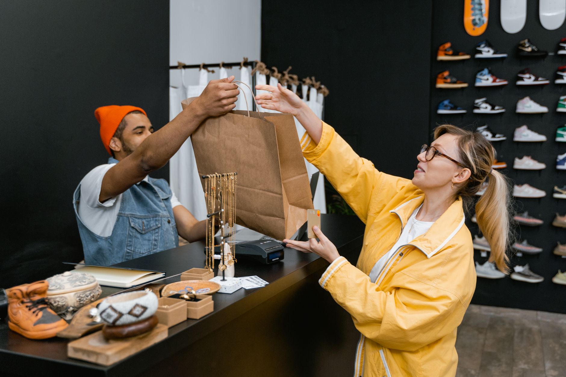 Exploring the Impact of AI on Customer Experience