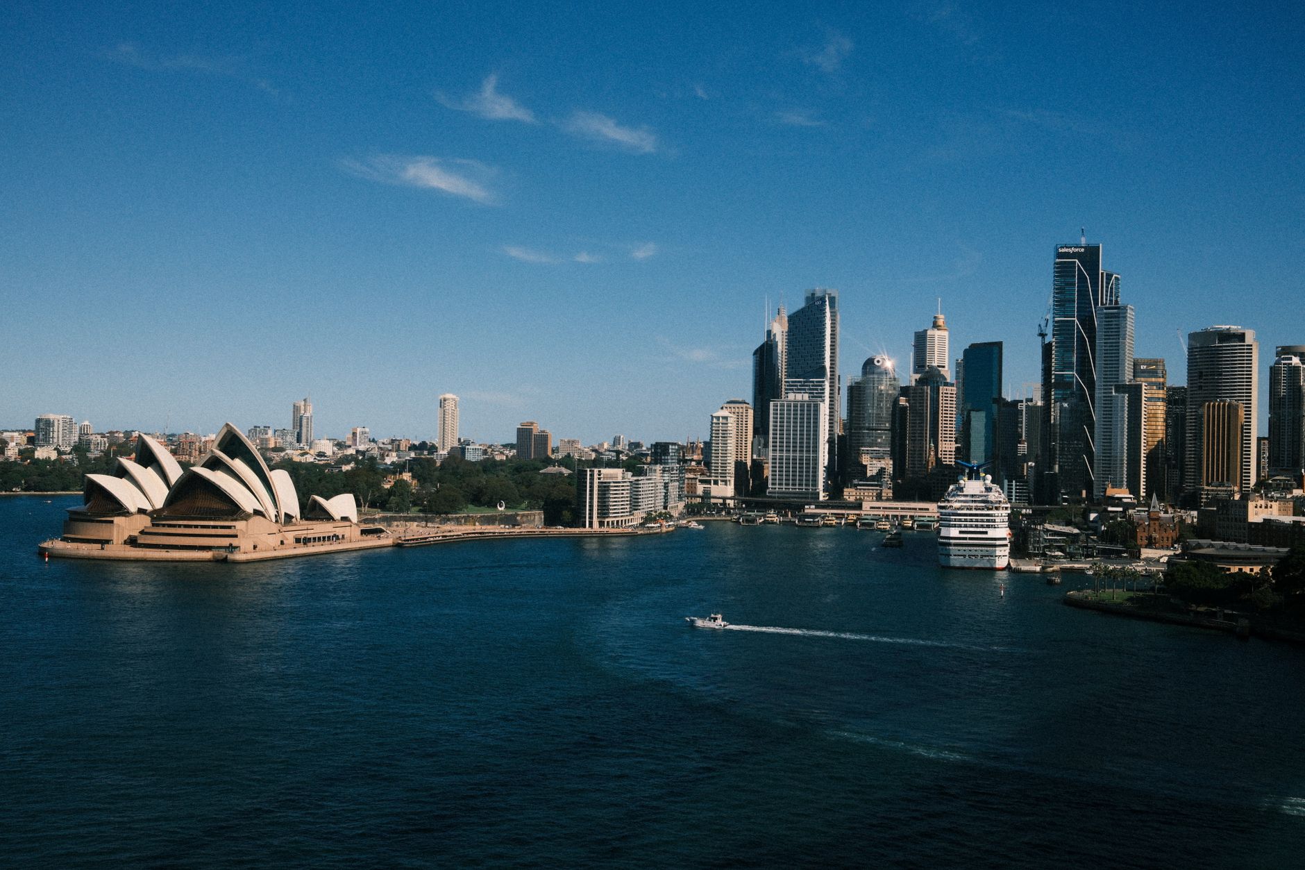 Top Destinations to Explore While Winter in Australia