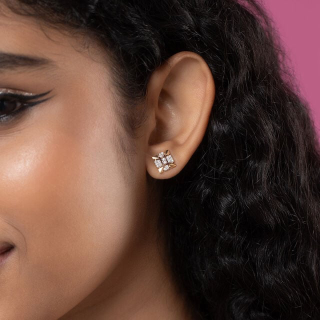 Explore Minimalistic Diamond Earrings Designs to Level up Your Everyday College Looks