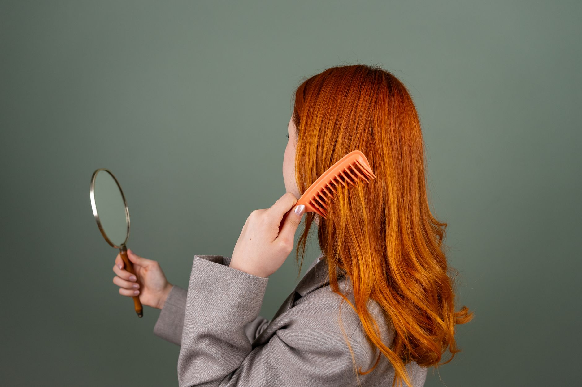 How to Maintain Healthy, Shiny Hair Naturally