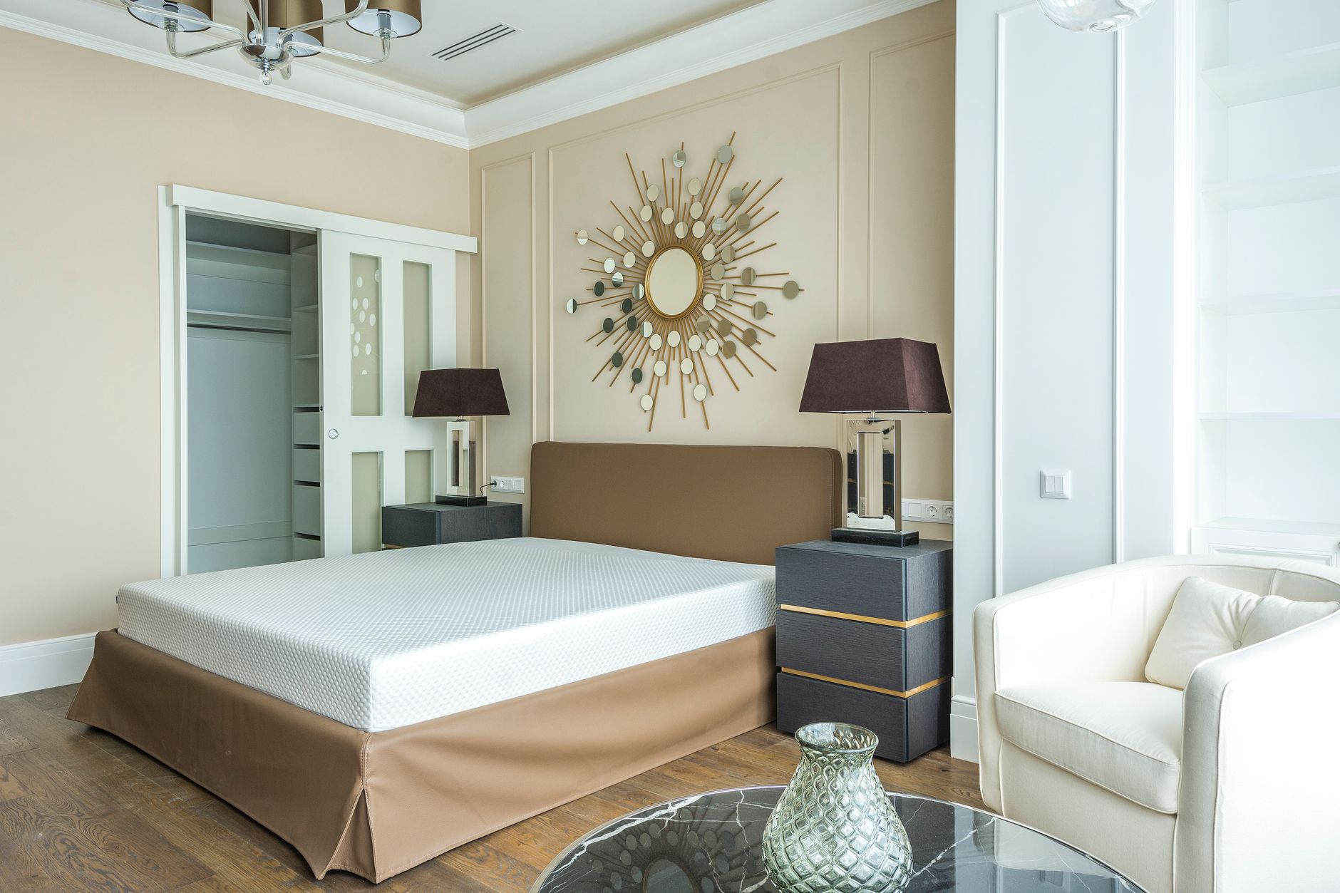 Design Trends: Custom Glass and Mirrored Closet Doors