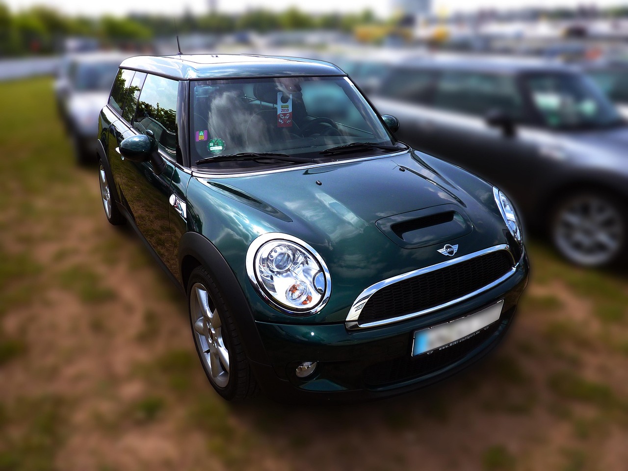 Mini enters new design era with off-roader