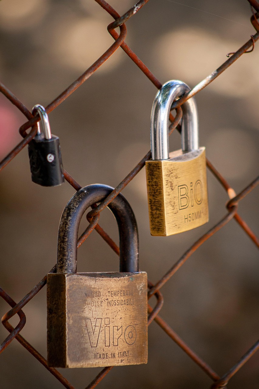 The Practical Uses of Chainlink Fences