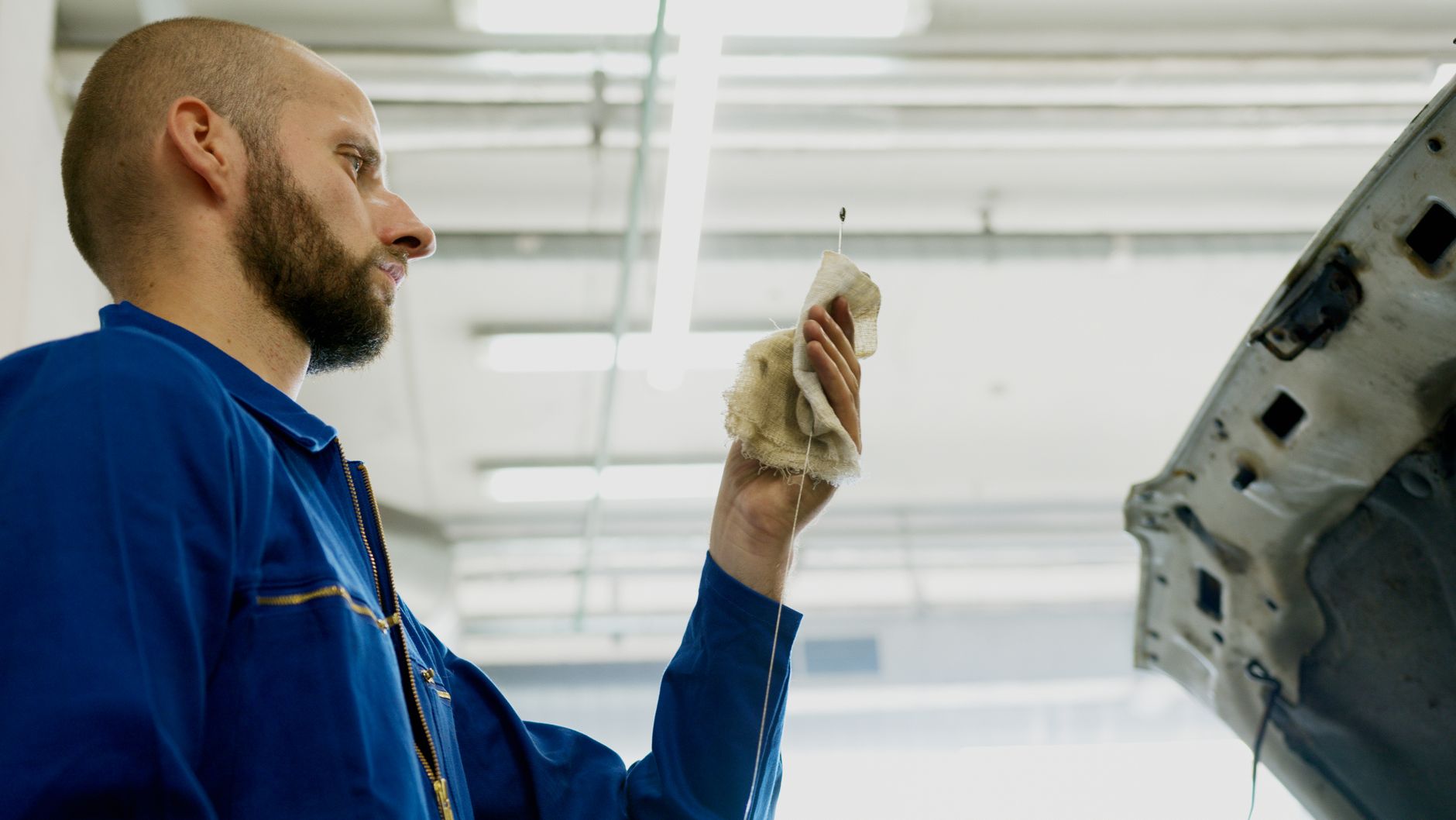 Car Factory Service Manuals : What to Consider and Look For?