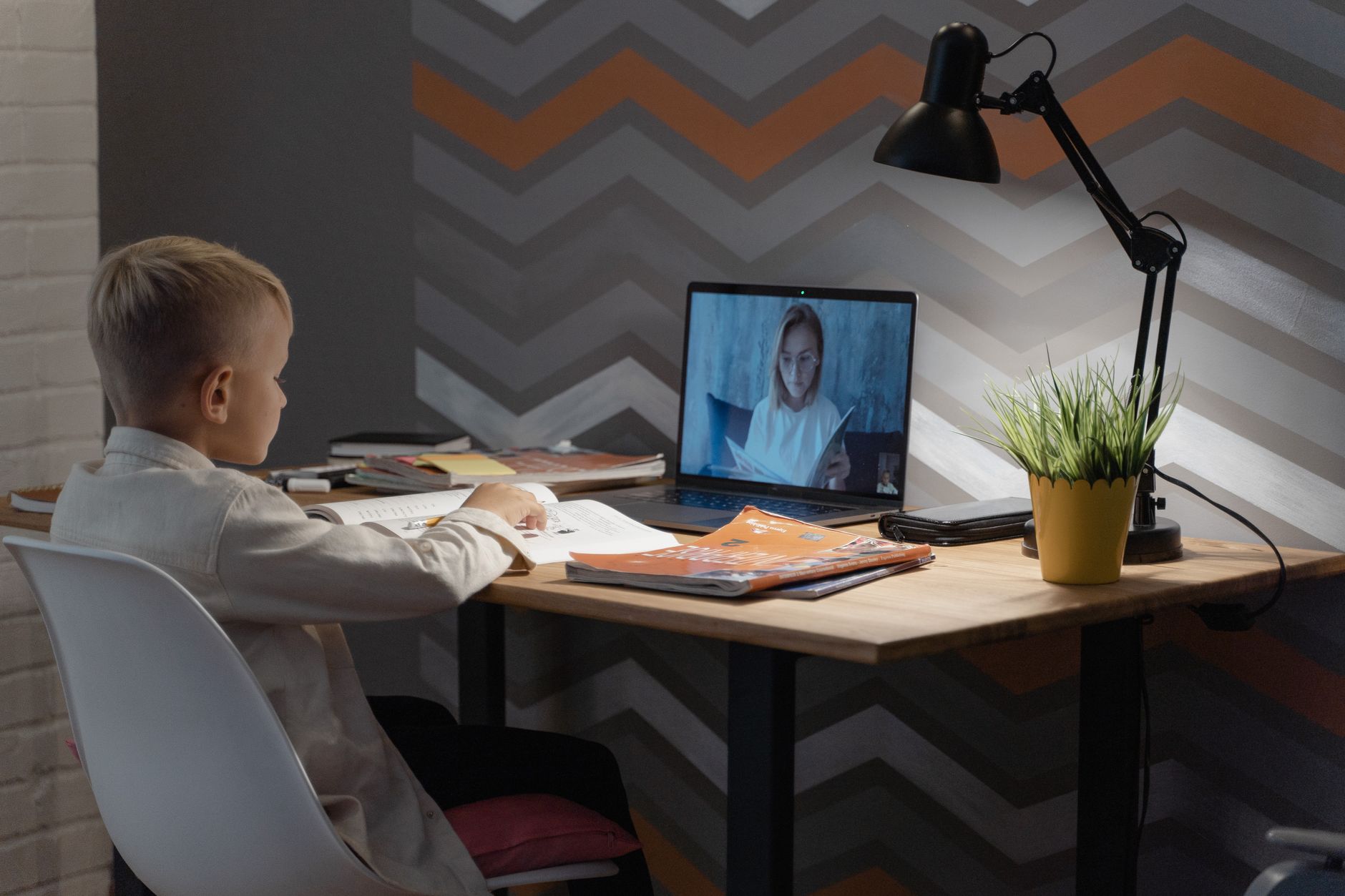 Embracing Virtual Learning in Schools
