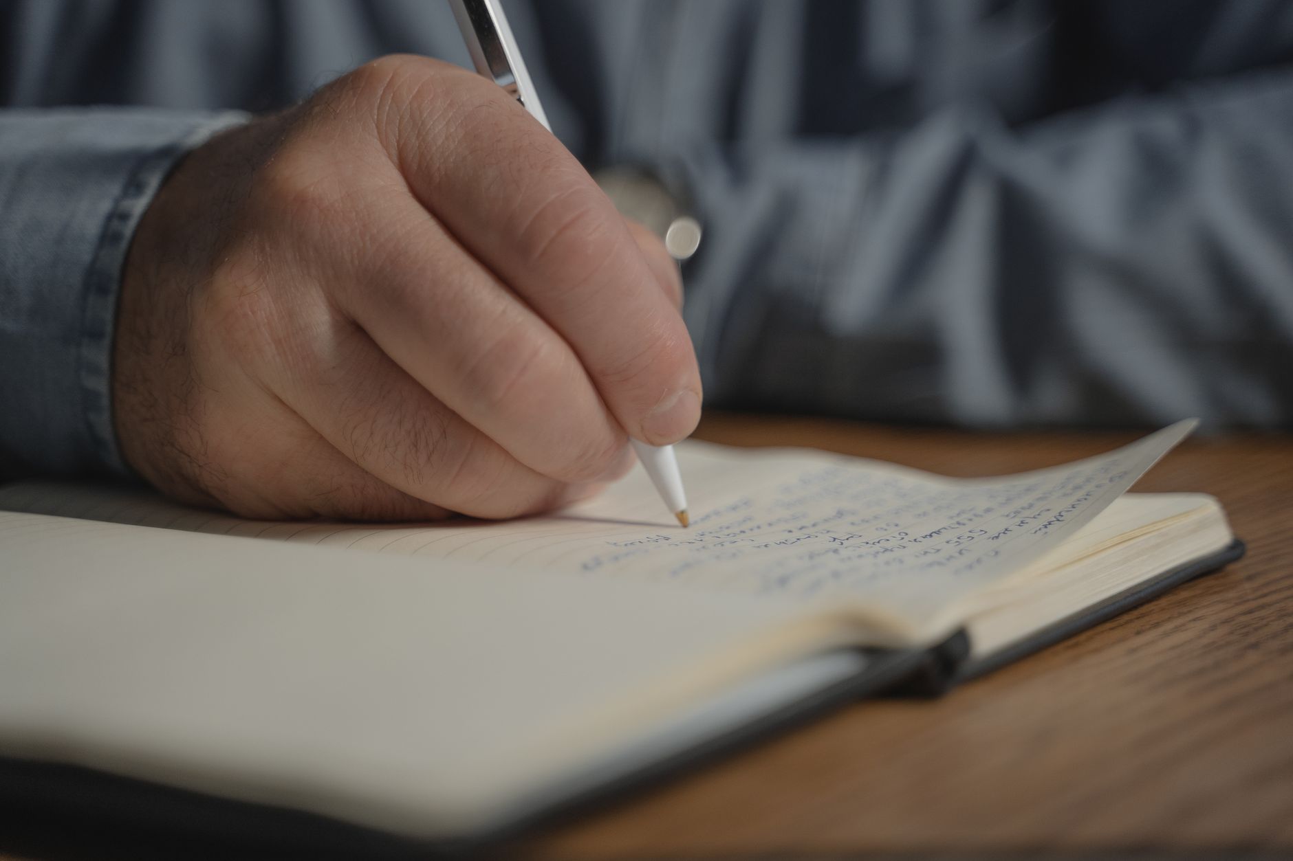 How to Write an Outstanding Personal Profile for a CV?