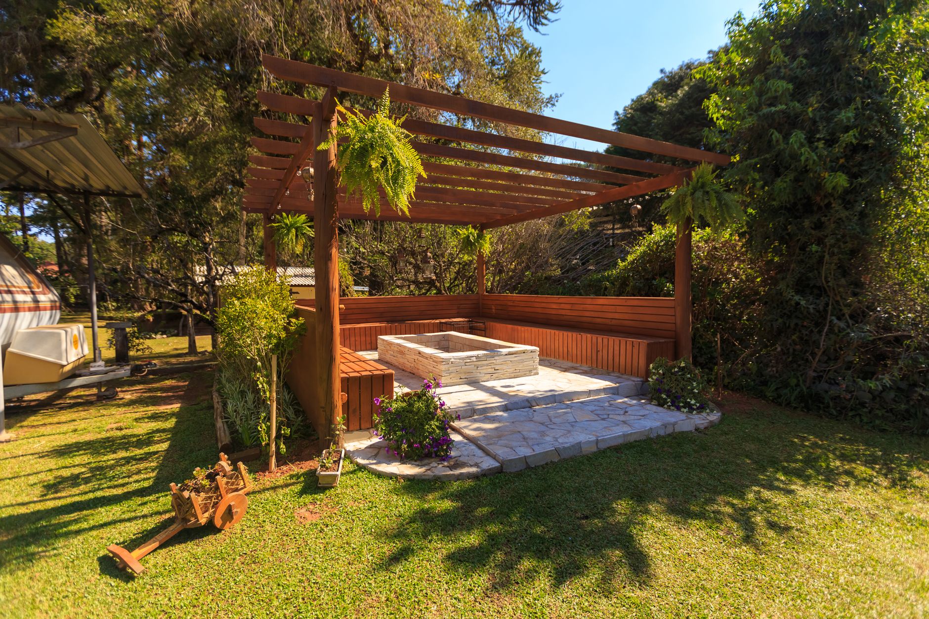 Enhancing Outdoor Spaces with Pergola Shade Panels and Sun Shades