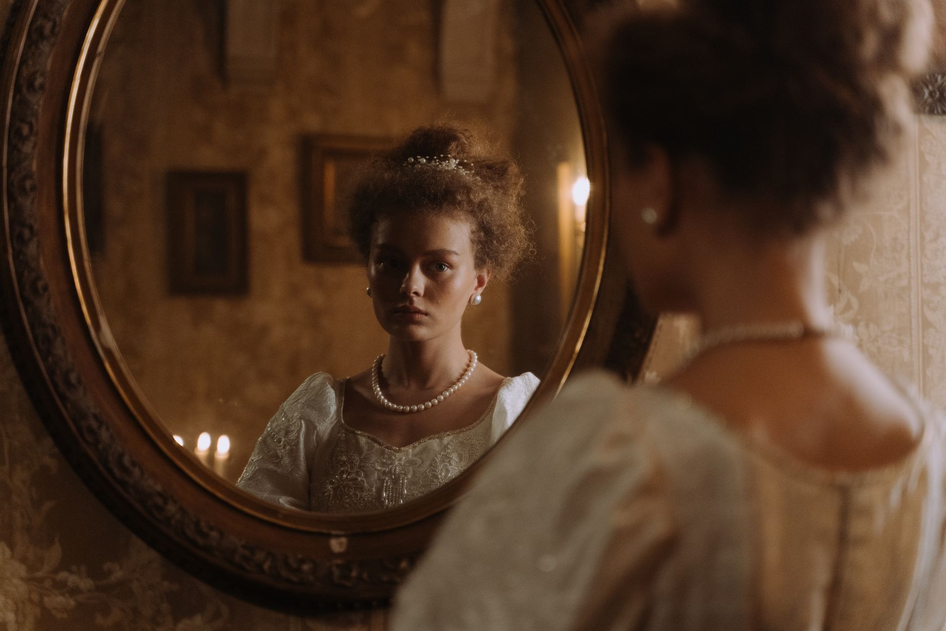 The Victorian Pearl Ring: An Elegant and Pearl-Adorned Style