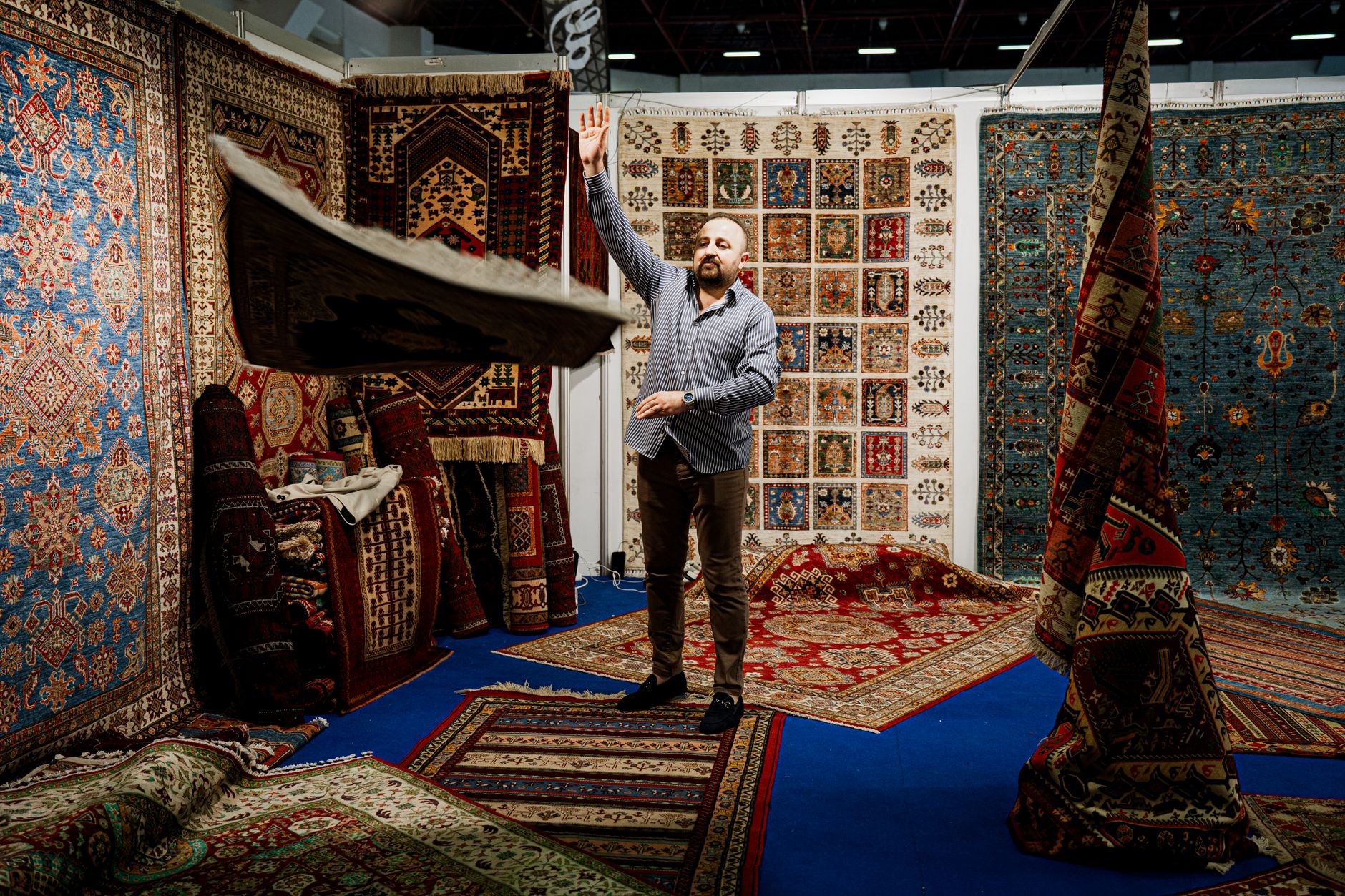 The Unique Charm of Green Persian Rugs: Connecting Nature with Luxury